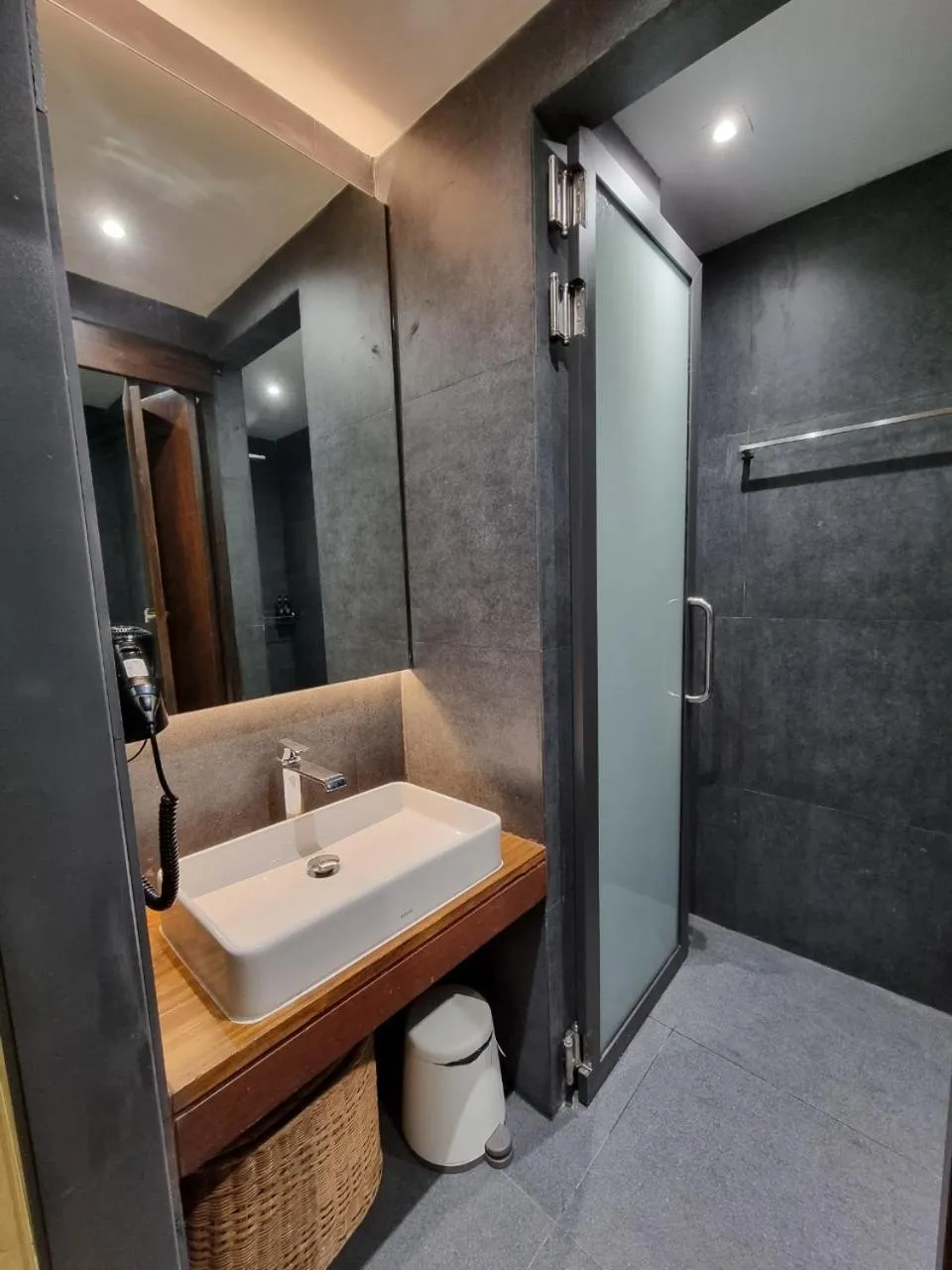 Photo of the whole room in The Nhorm Hotel Ratchada