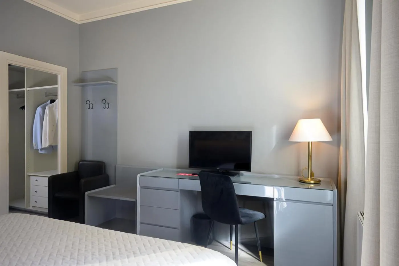 Bedroom, Bed in Grand Hotel Panoramic