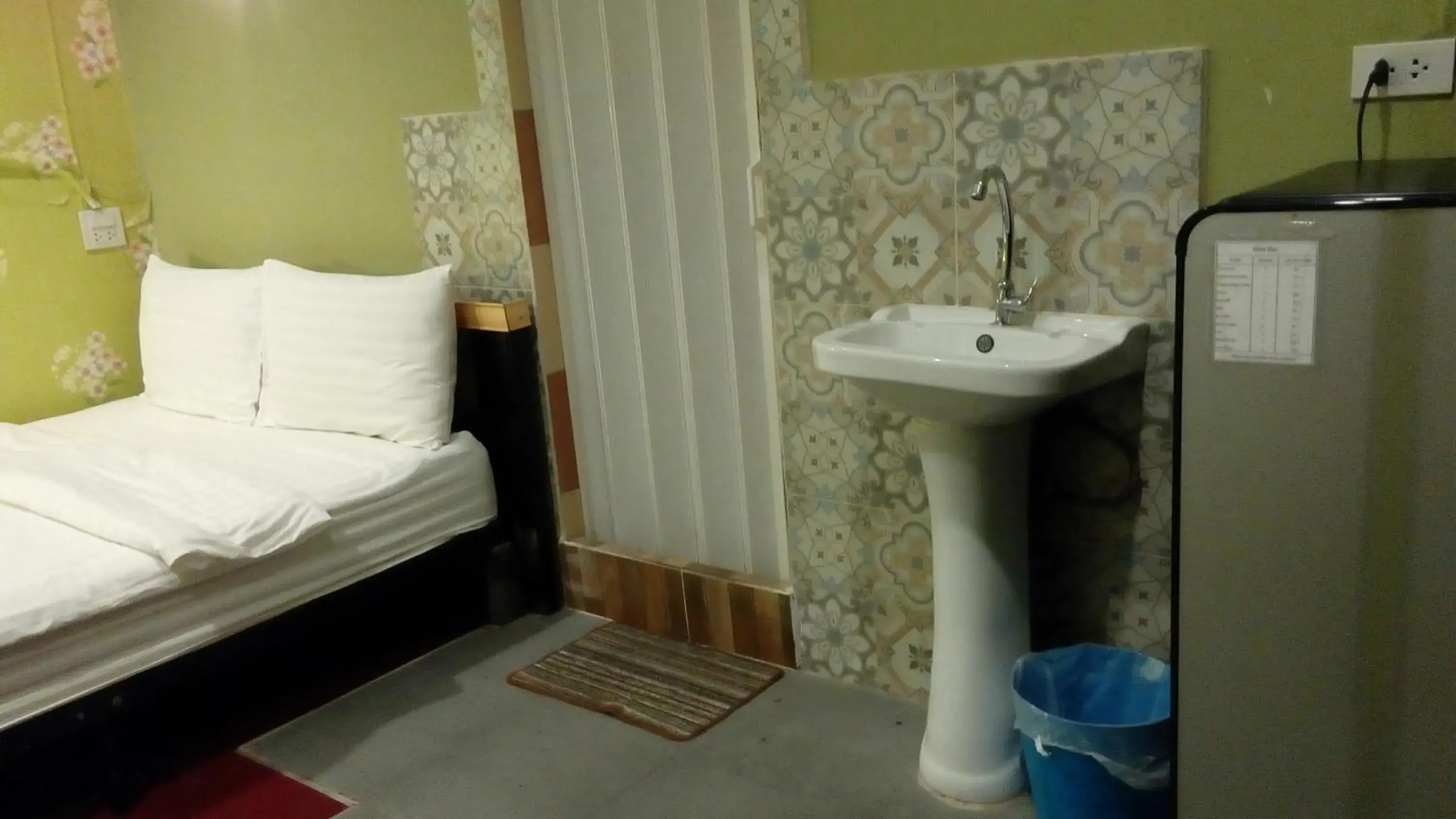 Pet Friendly Double Room in Decordo Hostel Pet Friendly Double Room in Decordo Hostel