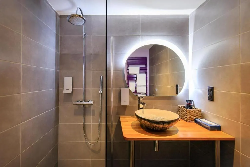 Bathroom in Le Terminus