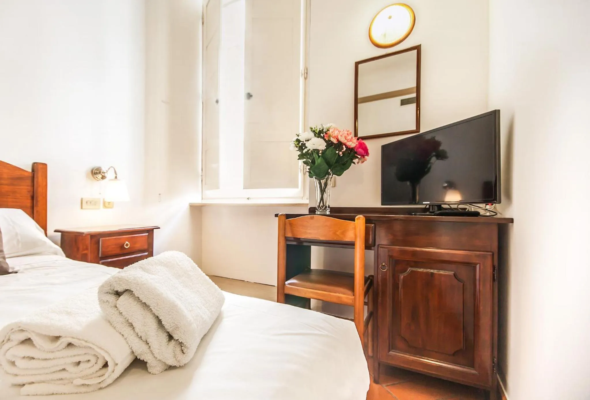 Bedroom, Bed in Hotel Costantini