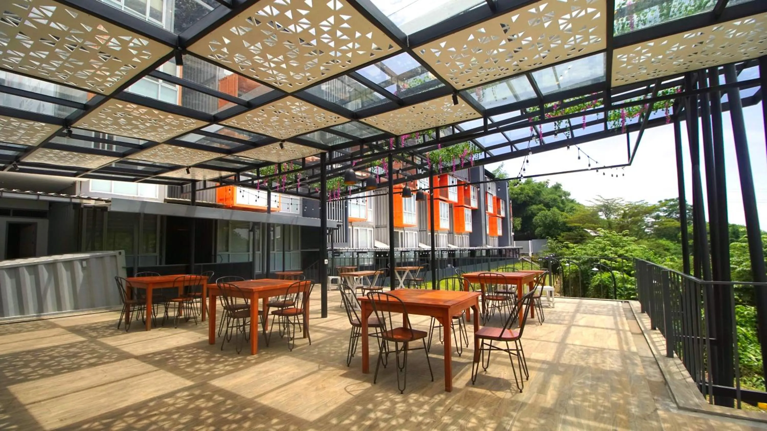 Restaurant/places to eat in My Dormy Hostel UMM