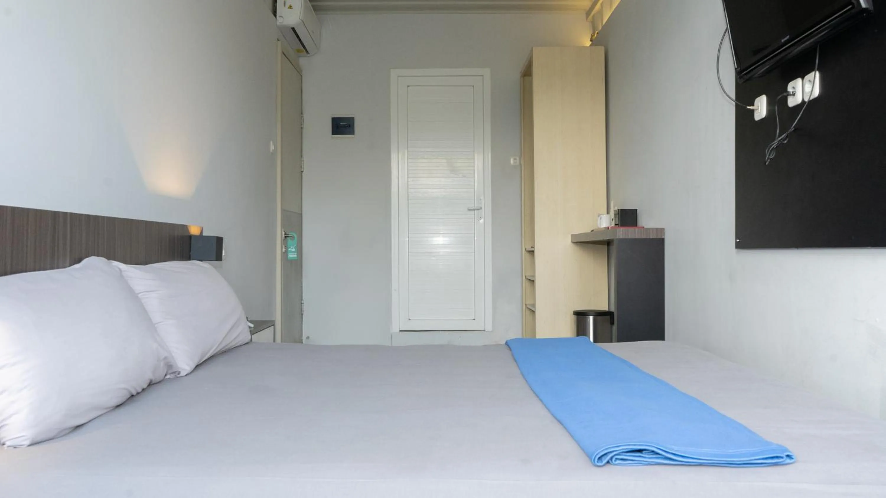 Bedroom, Bed in My Dormy Hostel UMM