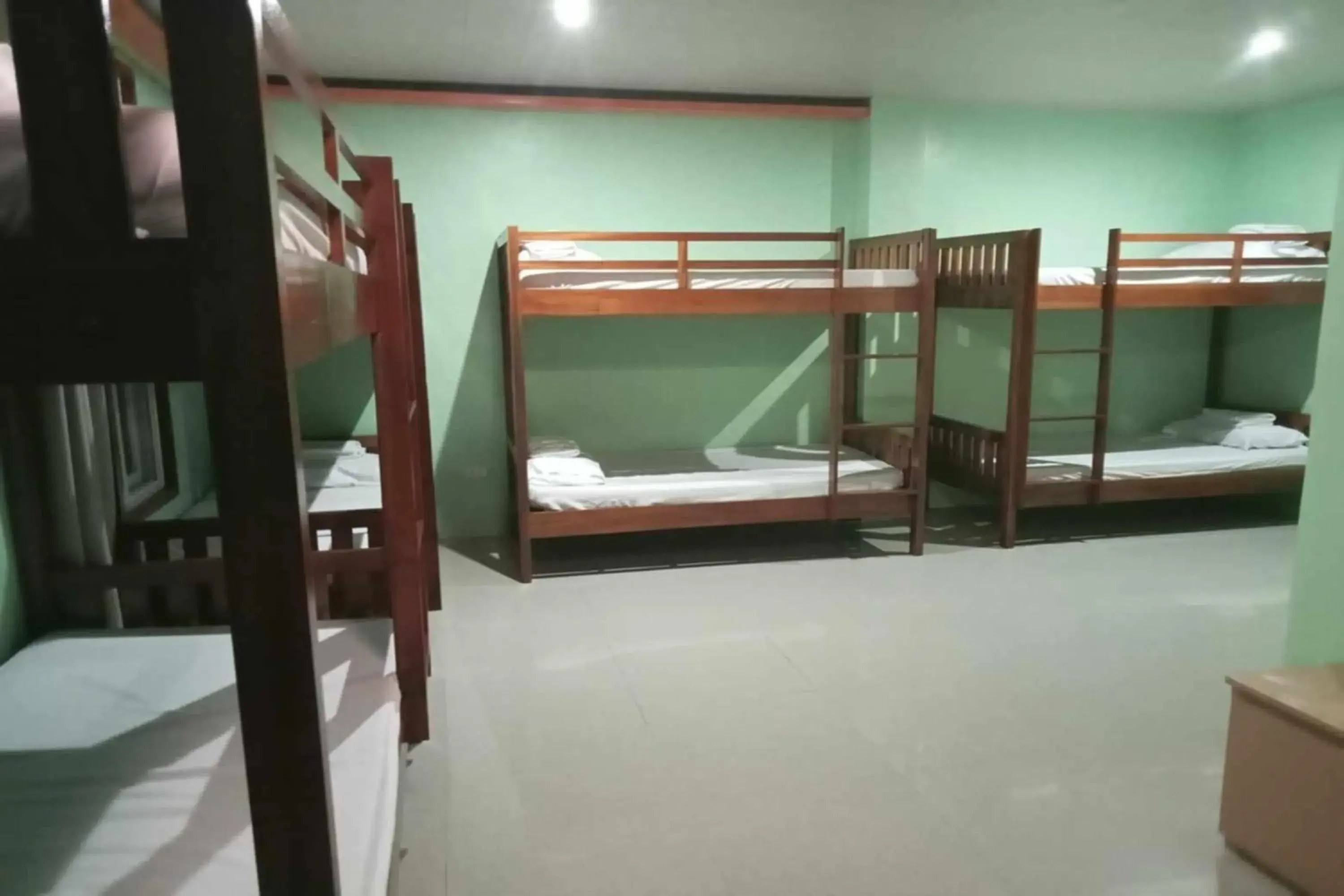 Mixed Dormitory Room in Galucksea Beach Resort Mixed Dormitory Room in Galucksea Beach Resort