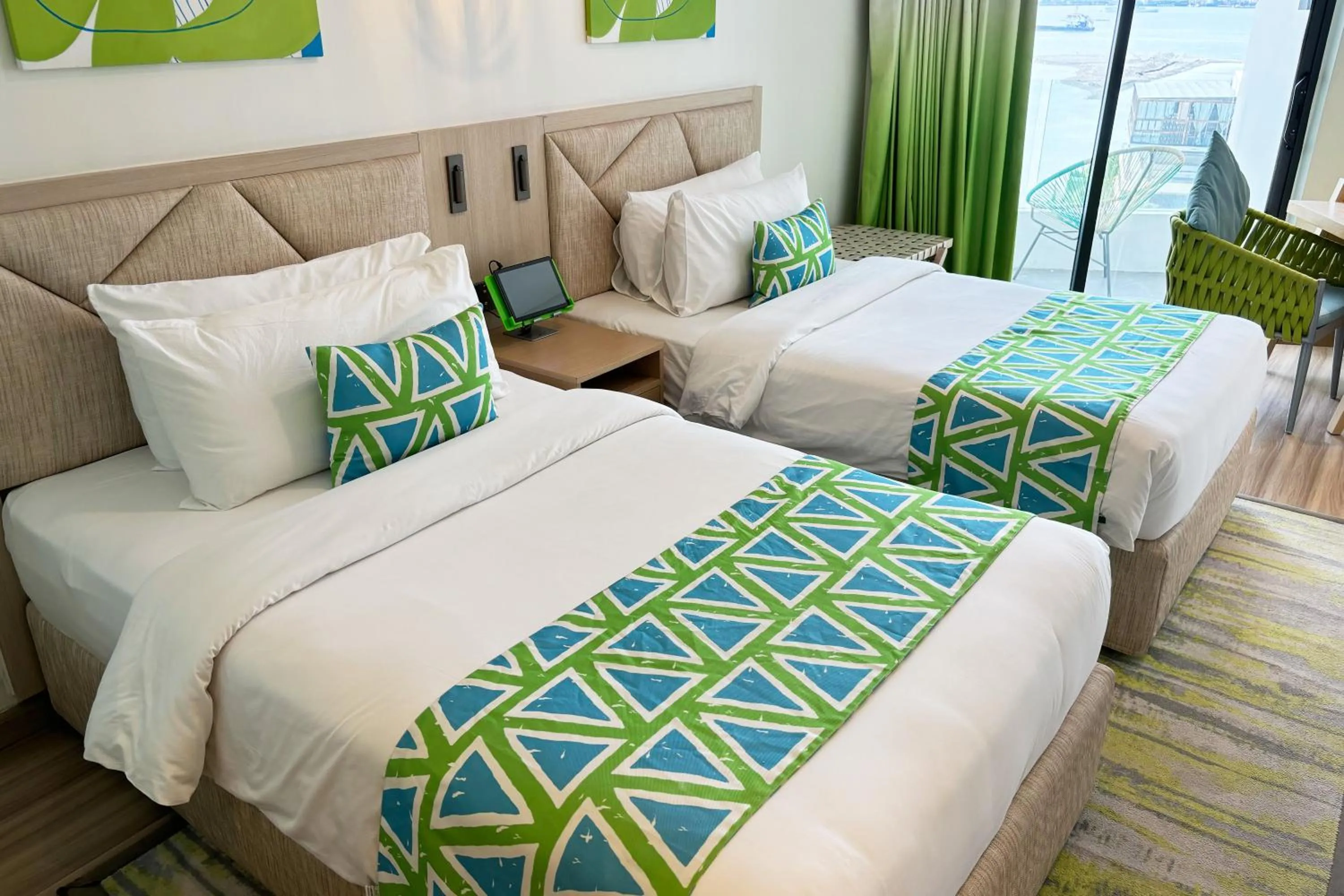 Bed in Lime Resort Manila