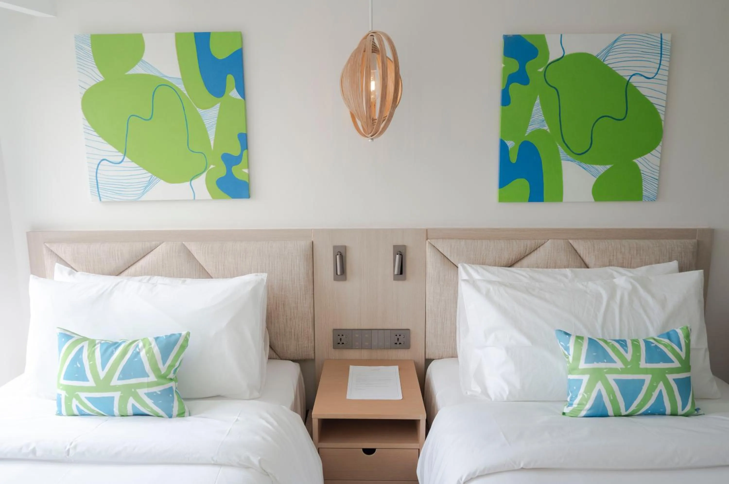 Bed in Lime Resort Manila