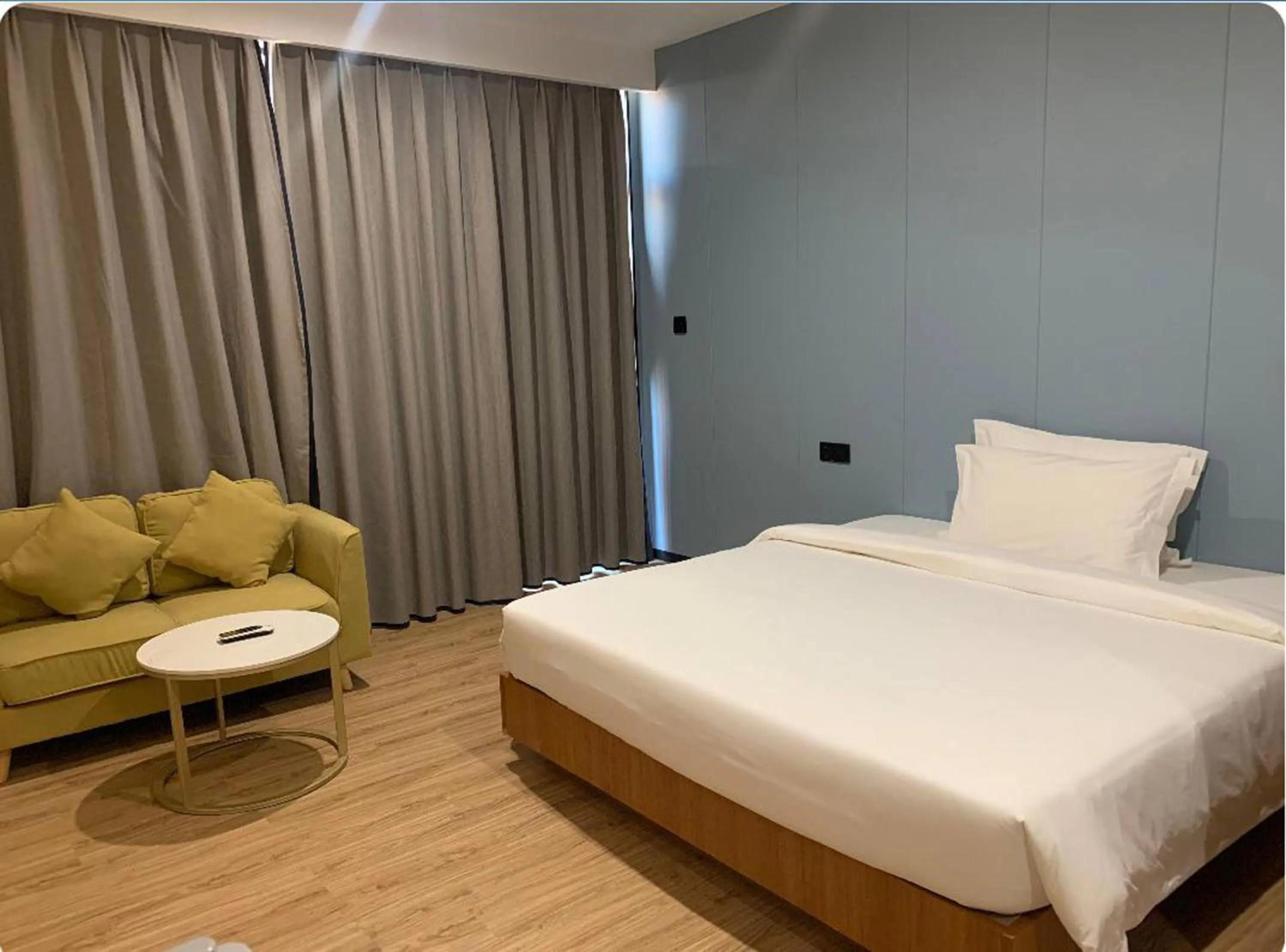 Bedroom, Bed in Joy Hotel