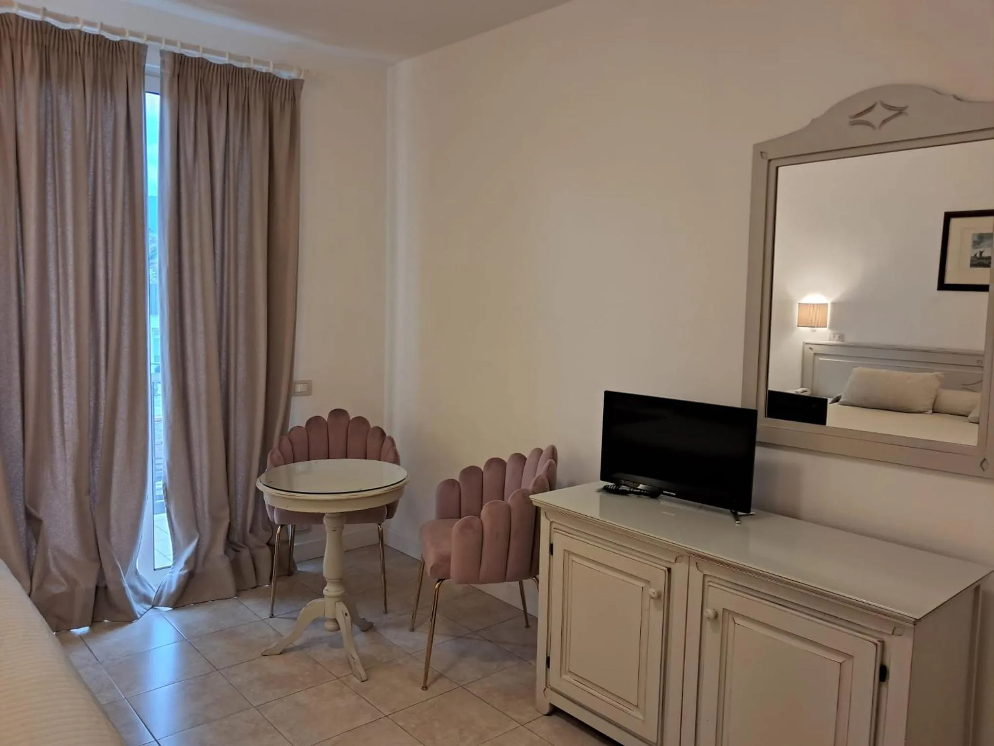 Photo of the whole room in Parkhotel Montigeto