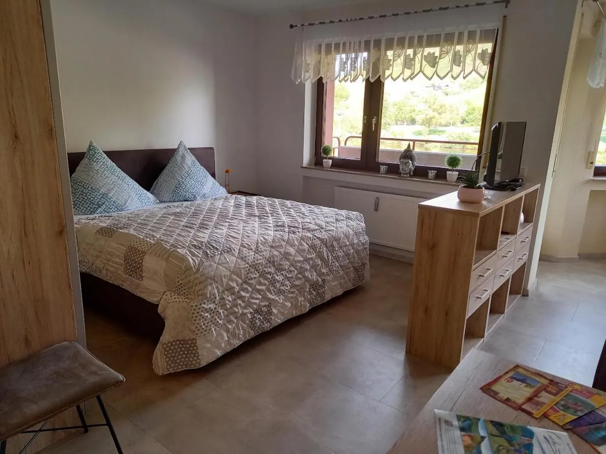Bed in Appartement Moselblick