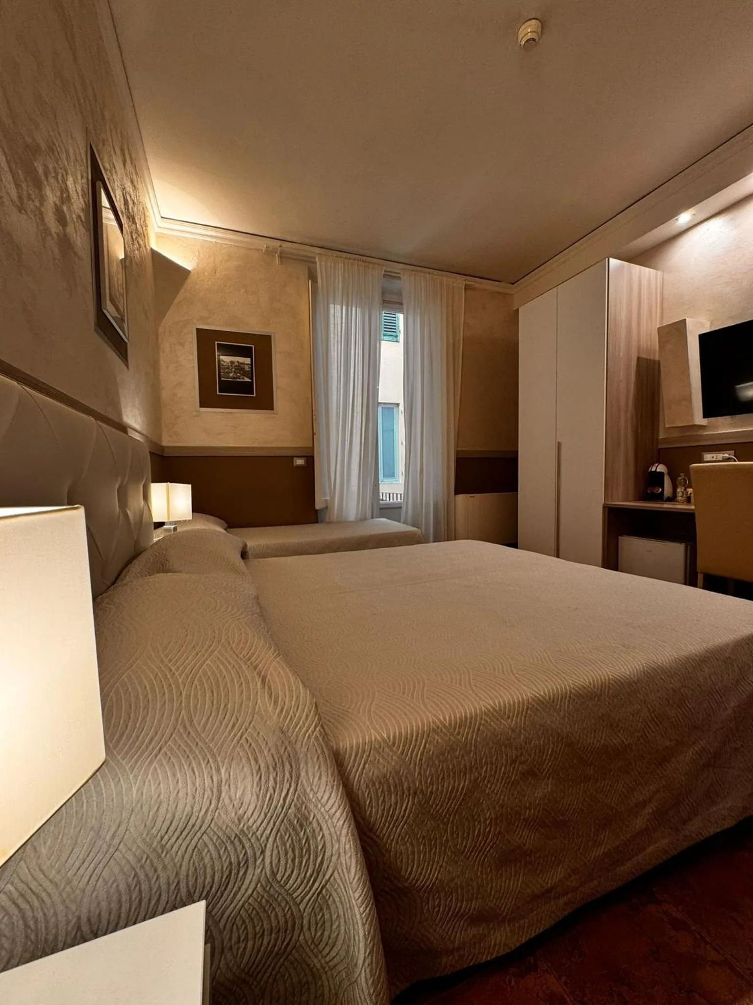 Bed in Hotel Alinari