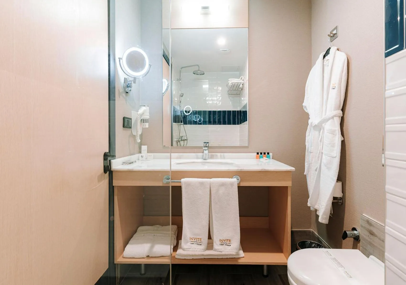 Toilet in Invite Hotel Corner Trabzon