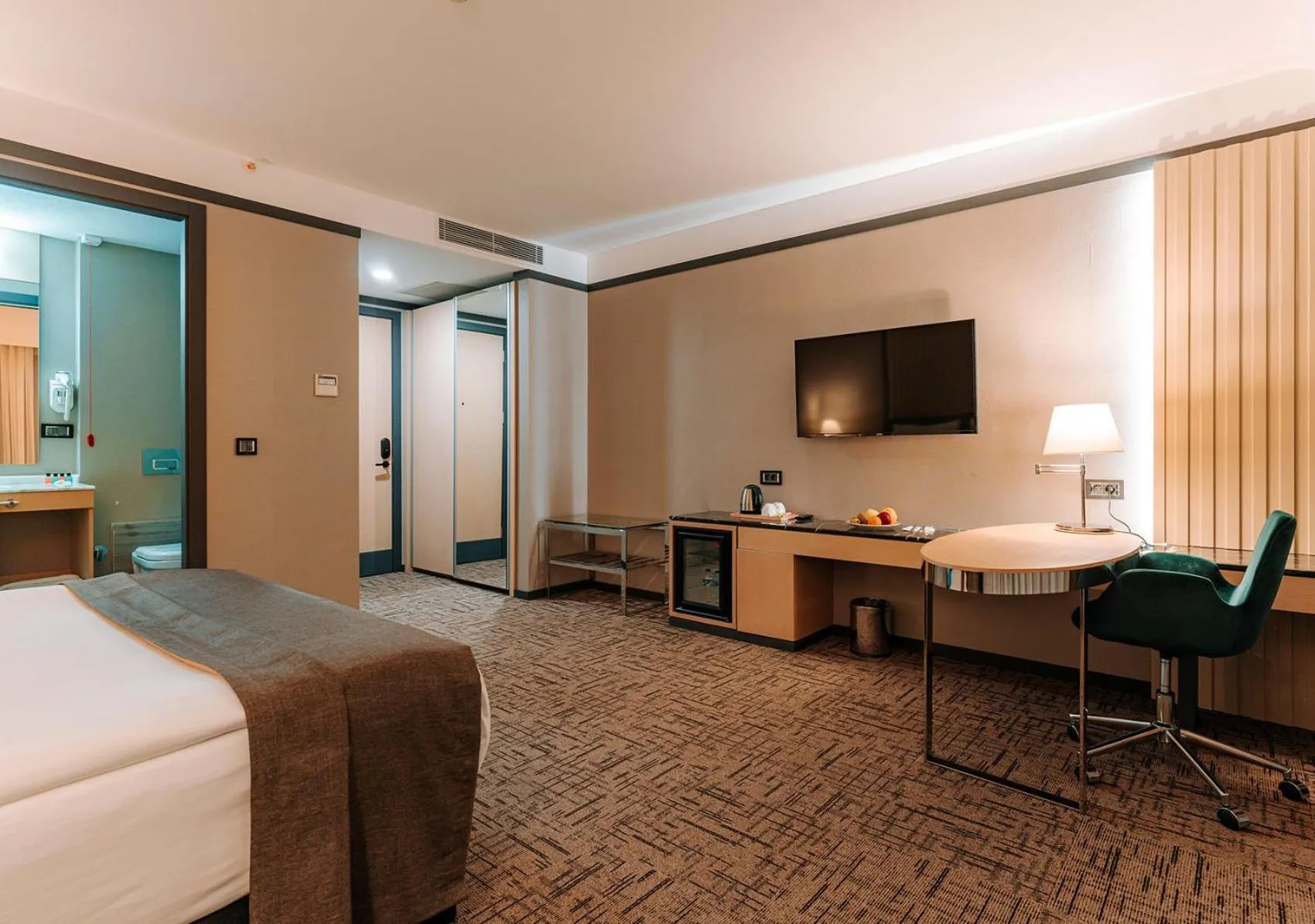 TV and multimedia, Bed in Invite Hotel Corner Trabzon