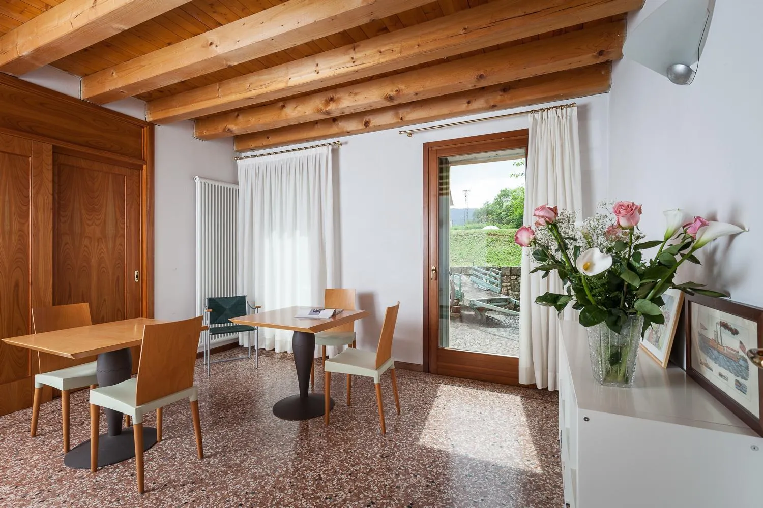 Communal lounge/ TV room in Contra' Contarini