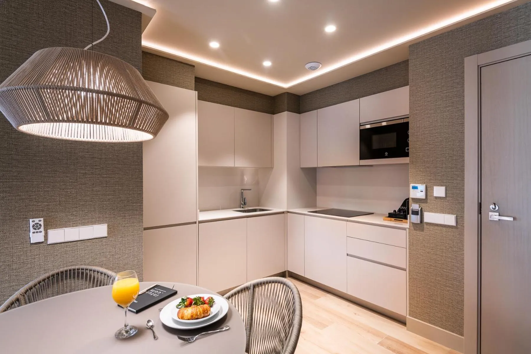 kitchen in Apartamentos Core Suites Valencia