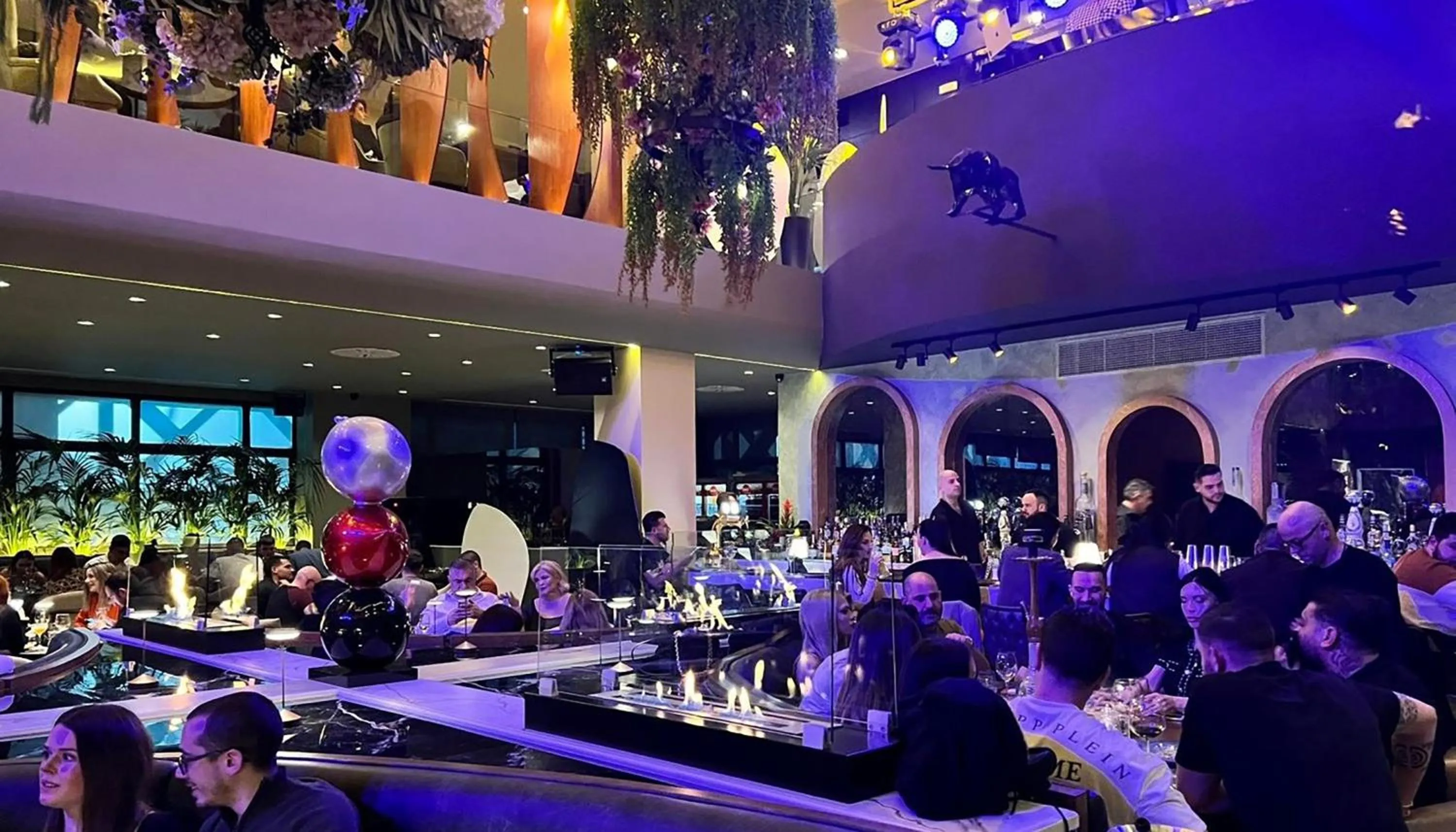 Evening entertainment in Priamos Hotel Erato