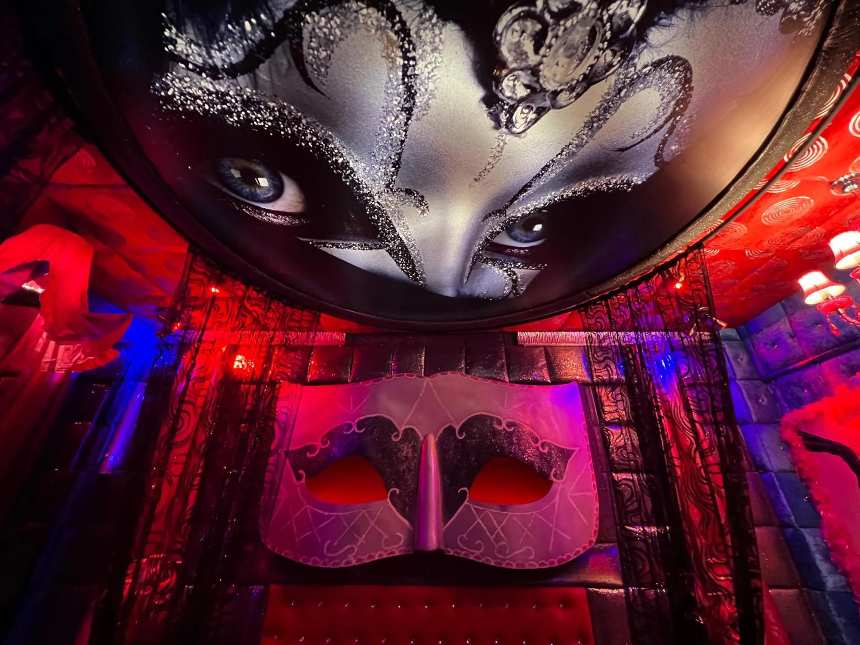 Decorative detail in Priamos Hotel Erato