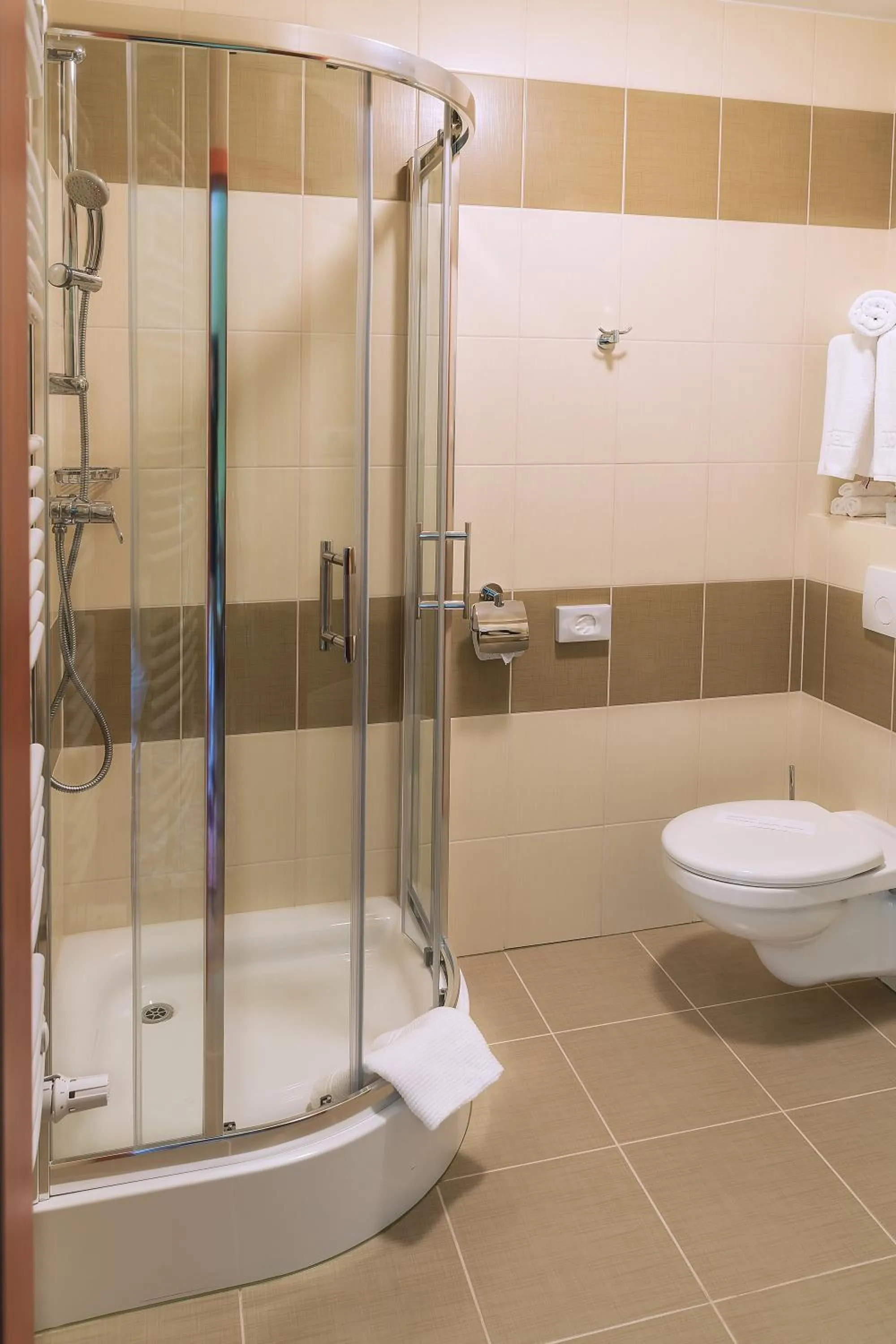 Bathroom in HOTEL I RESTAURACJA BROCHÓW