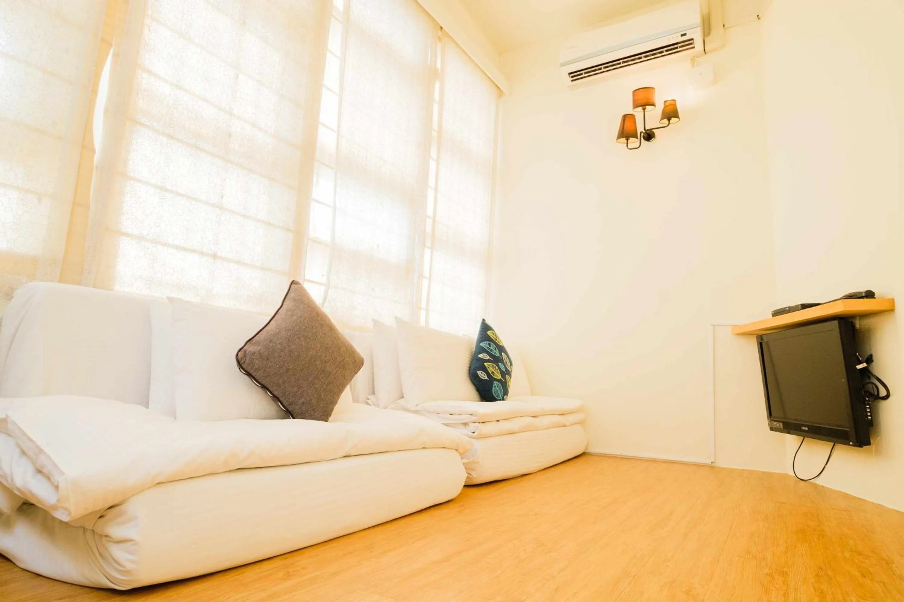 TV and multimedia in SSS Life Hotel