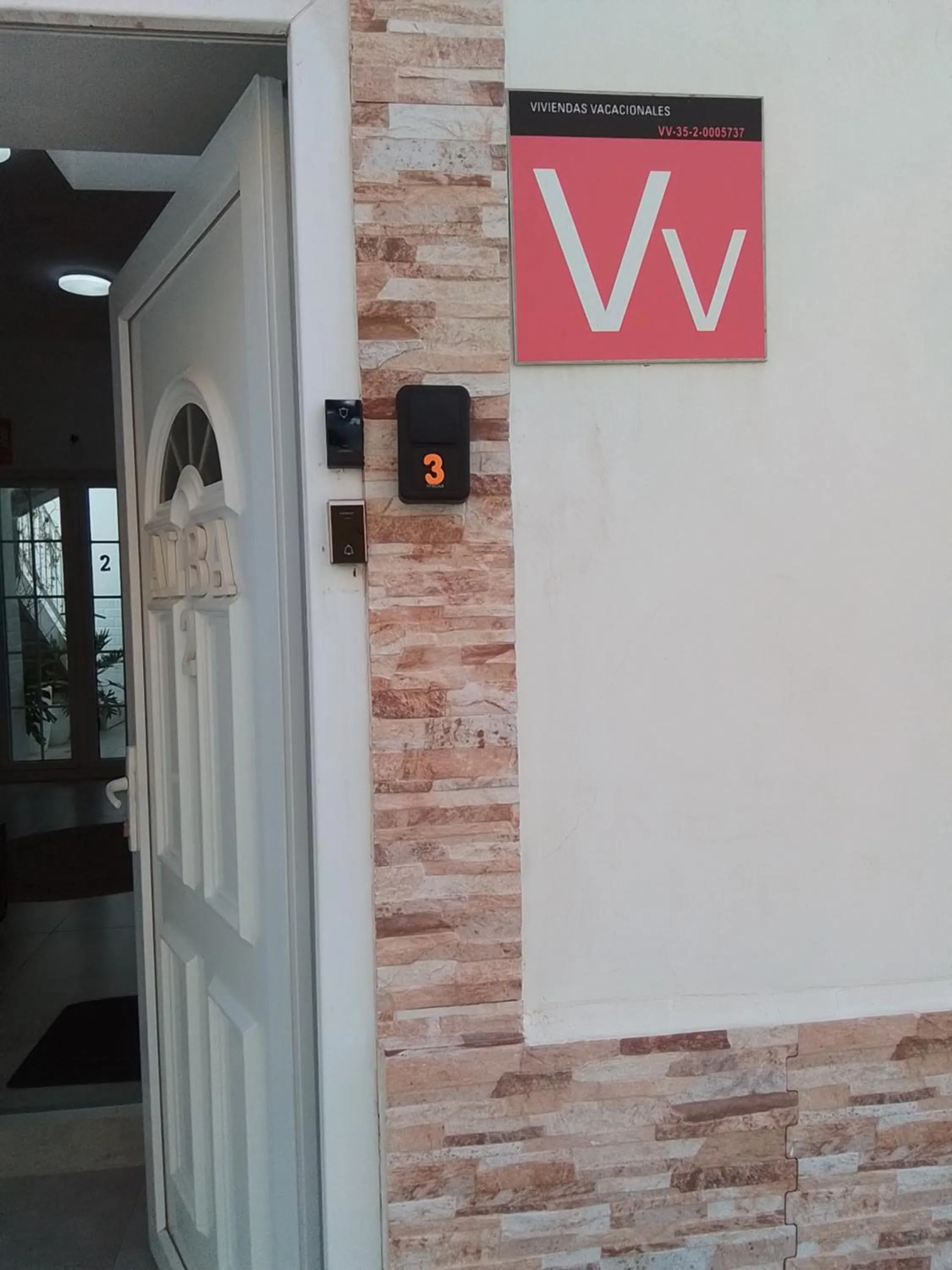 Alba 2 apartamento y Alba 3 habitación con baño