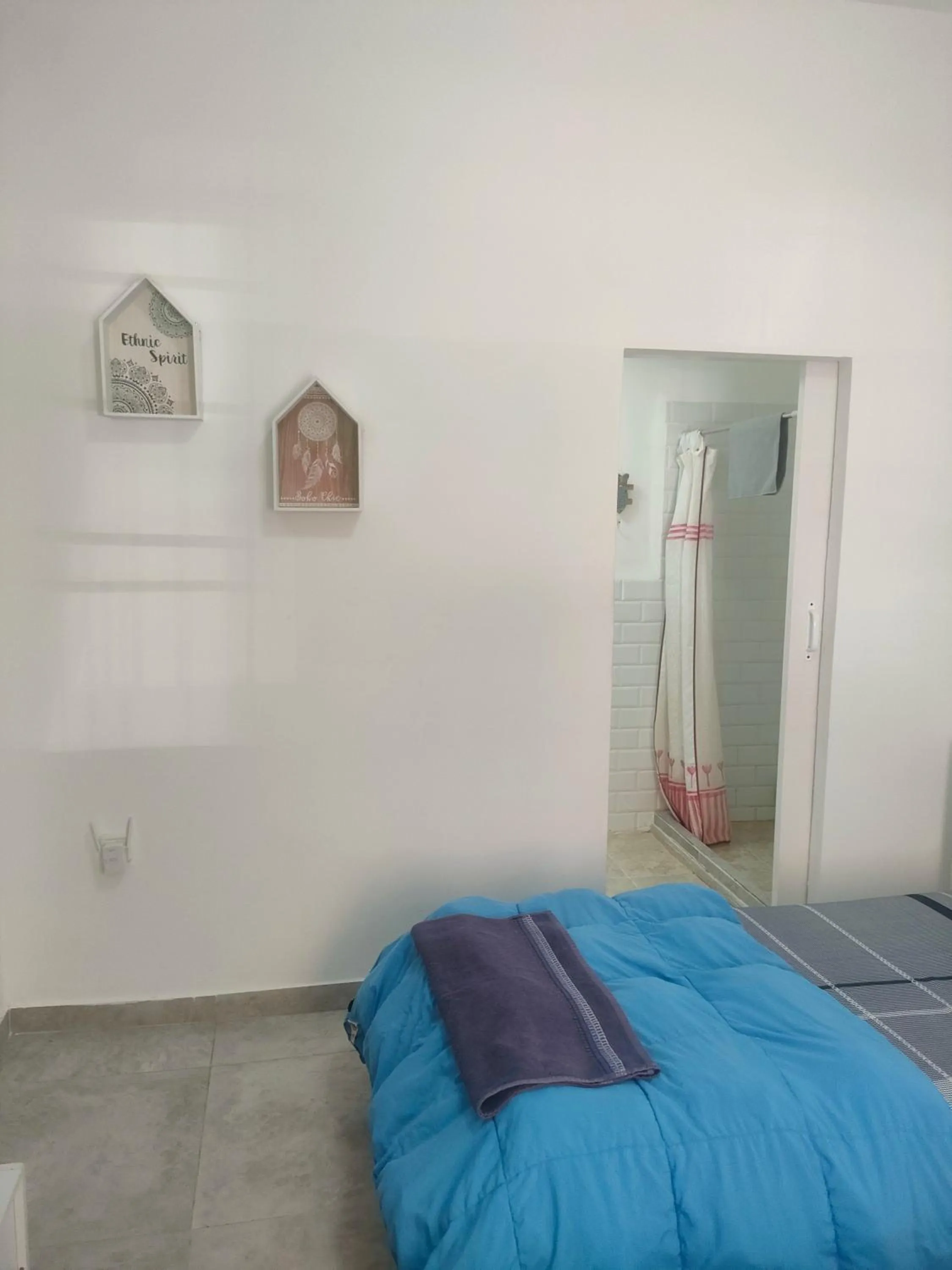 Bed in Alba 2 apartamento y Alba 3 habitación con baño