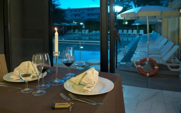 Restaurant/places to eat in Park Hotel Kursaal