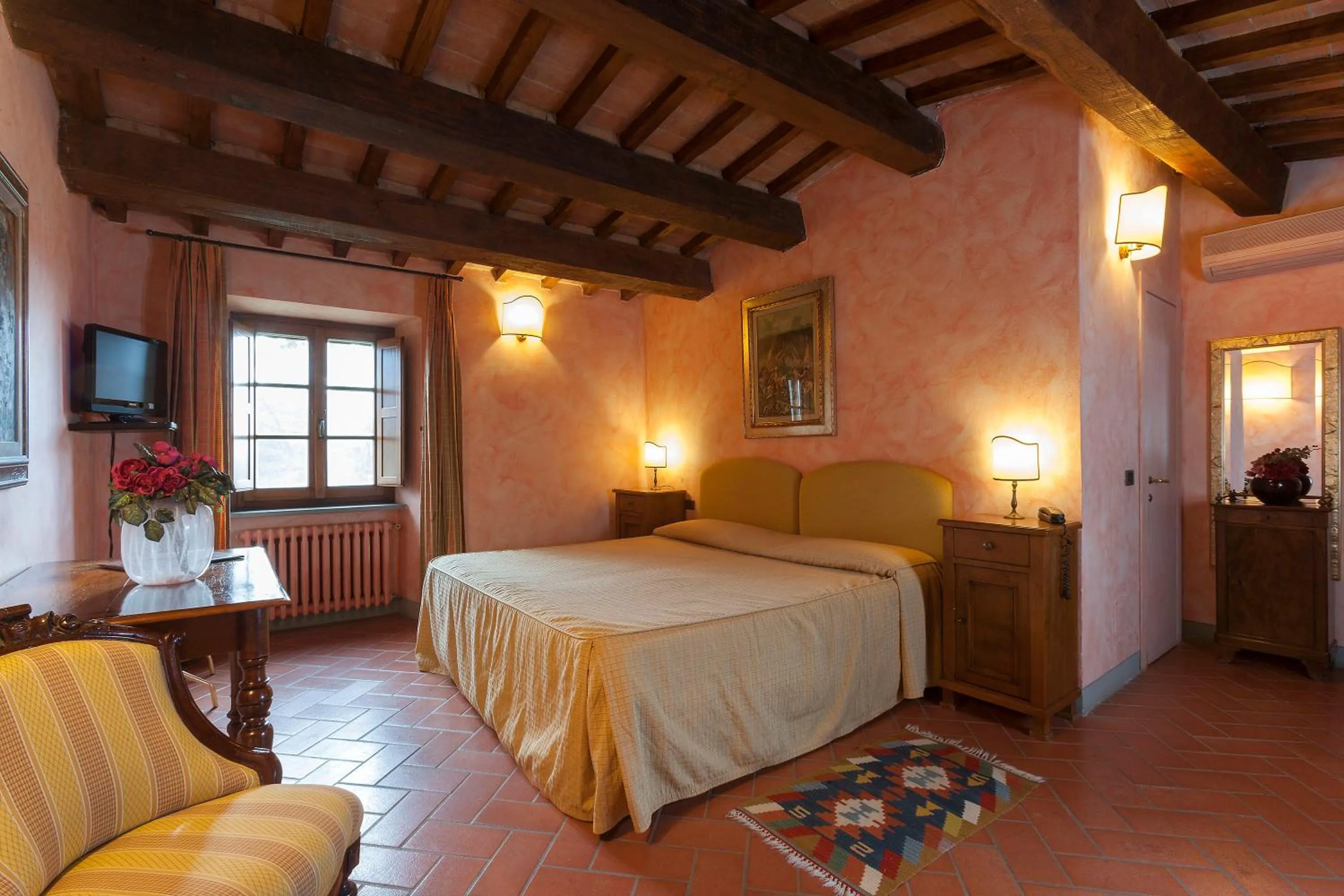 Photo of the whole room, Bed in Relais Poggio Borgoni