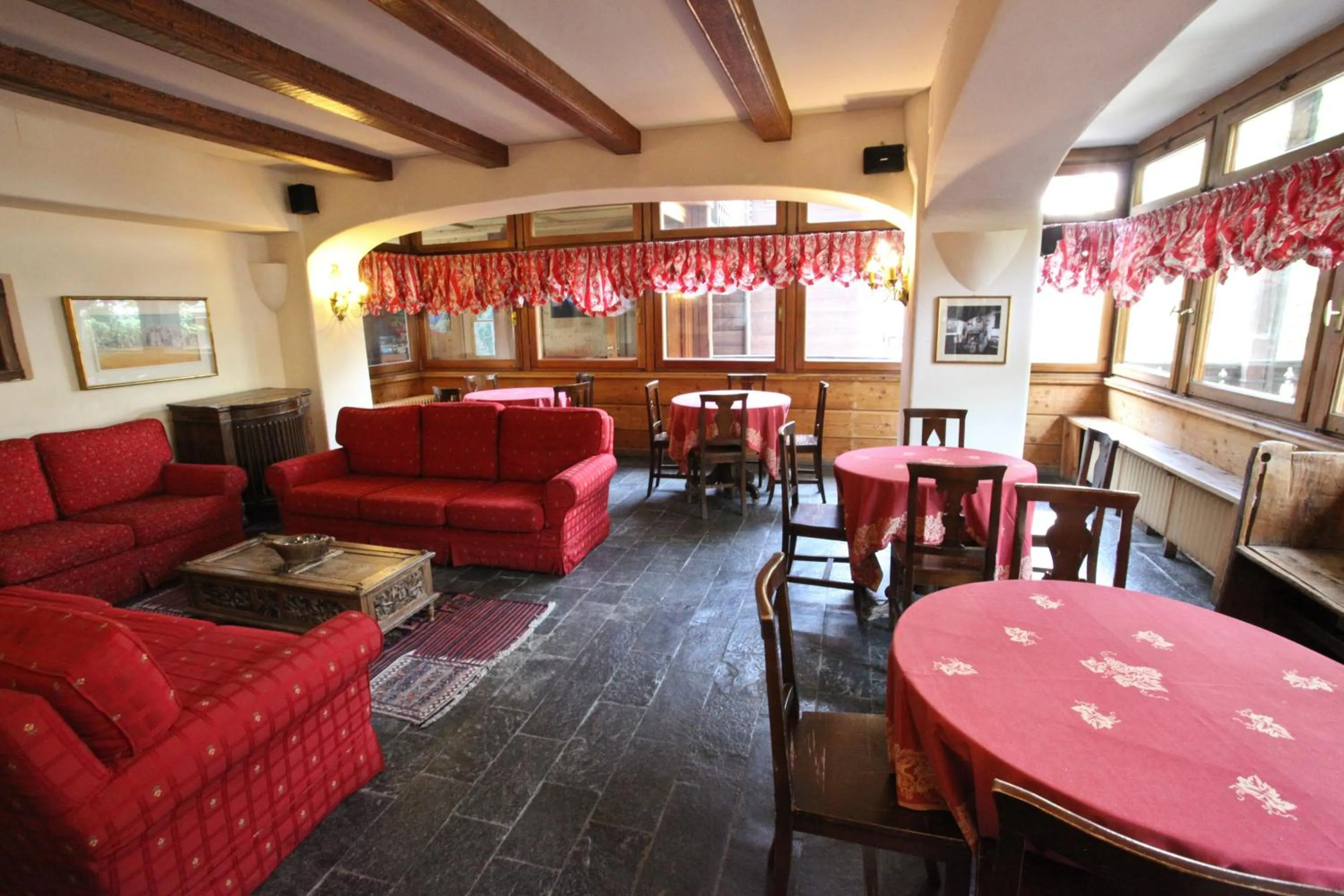 Communal lounge/ TV room in Hotel Cristallo