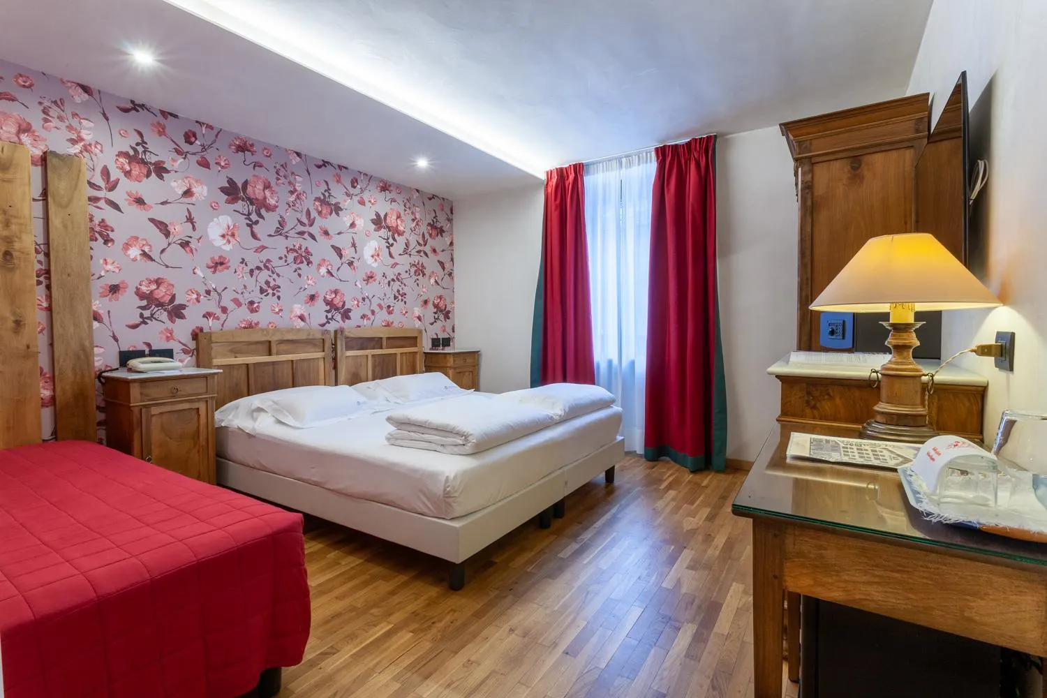 Bed in Hotel Berthod