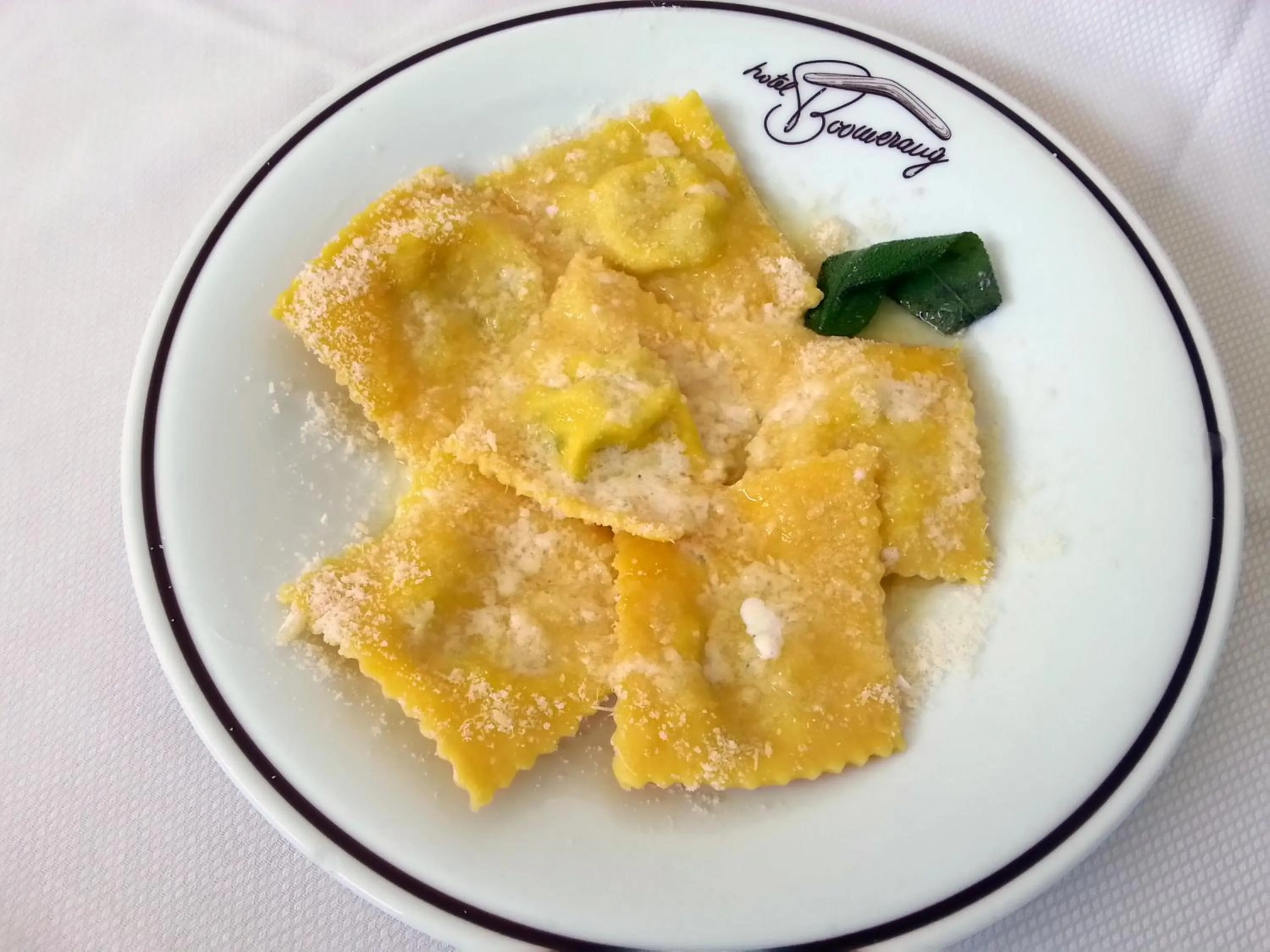 Food and drinks in Hotel Boomerang - Check-in & Meals in front at hotel Sporting