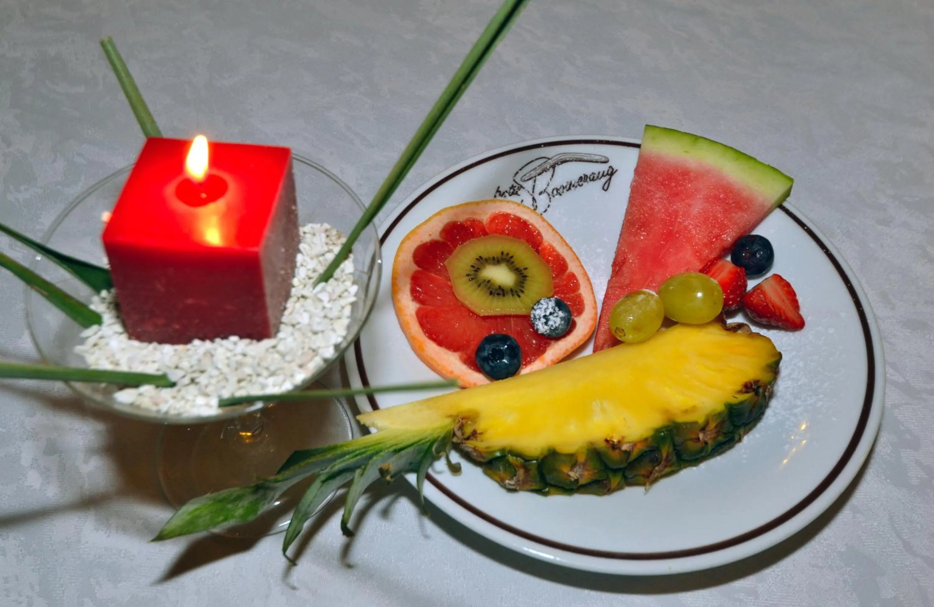 Food and drinks in Hotel Boomerang - Check-in & Meals in front at hotel Sporting