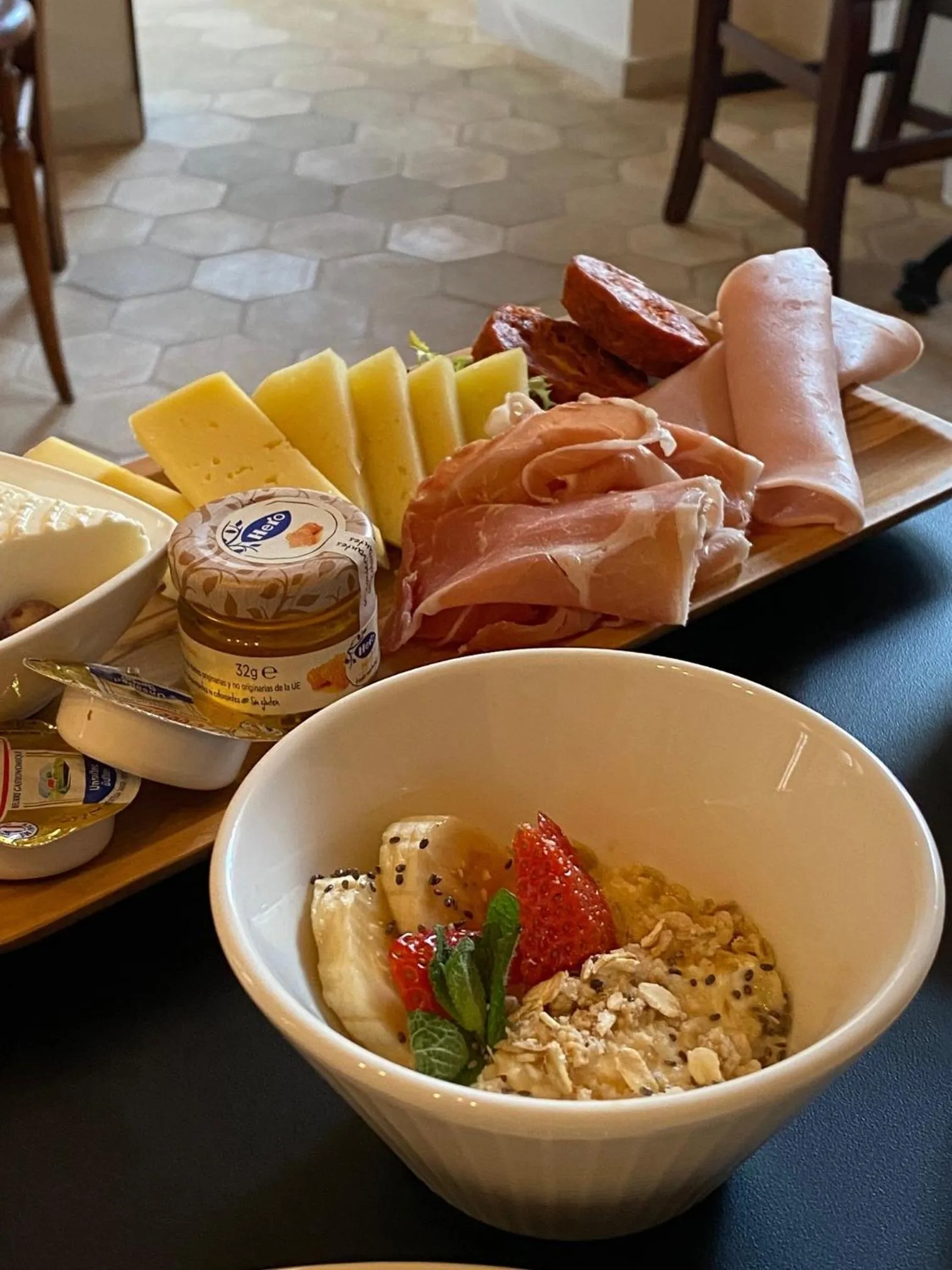 Food in Hotel Can Cirera