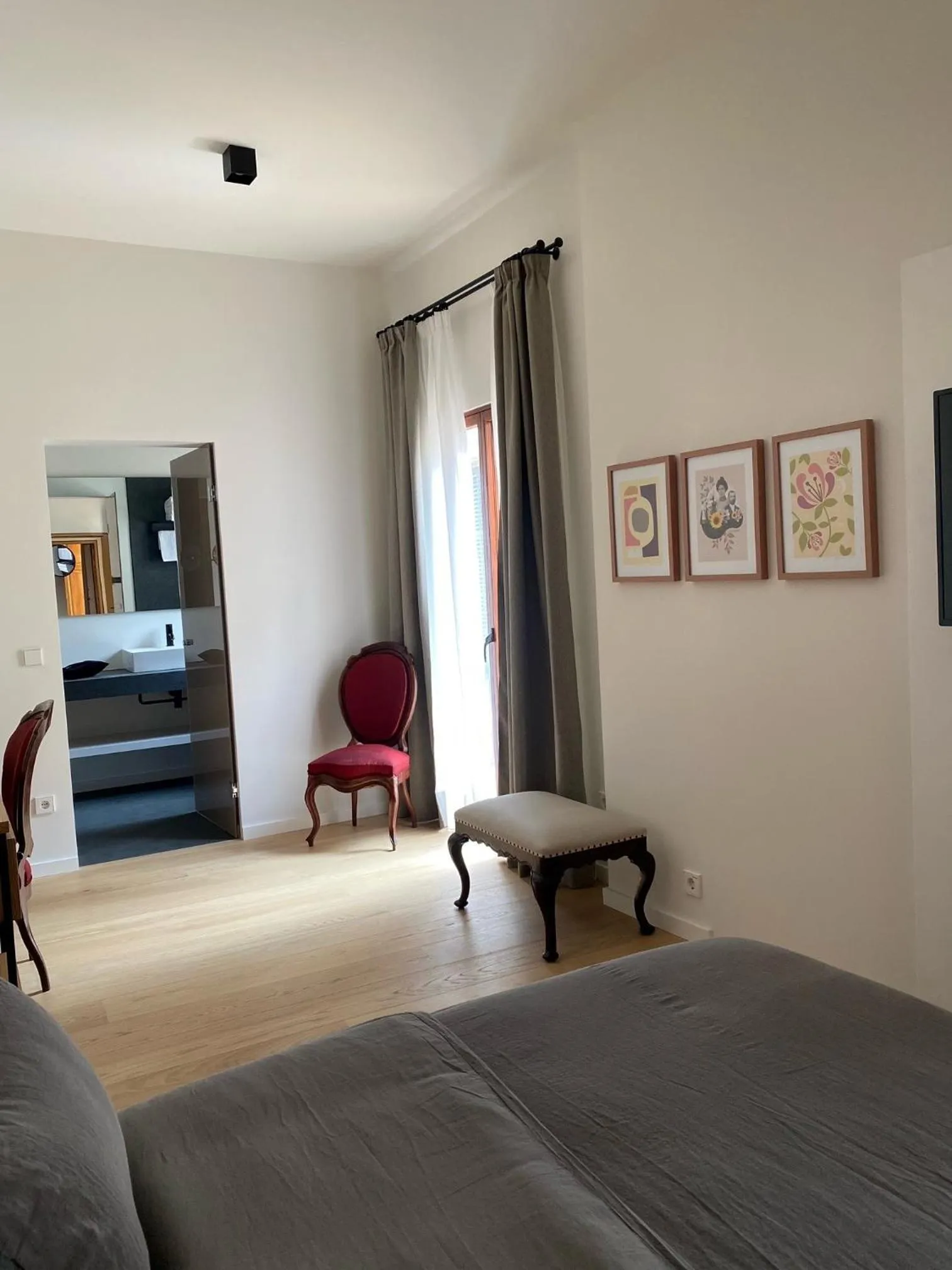 Photo of the whole room, Bed in Hotel Can Cirera