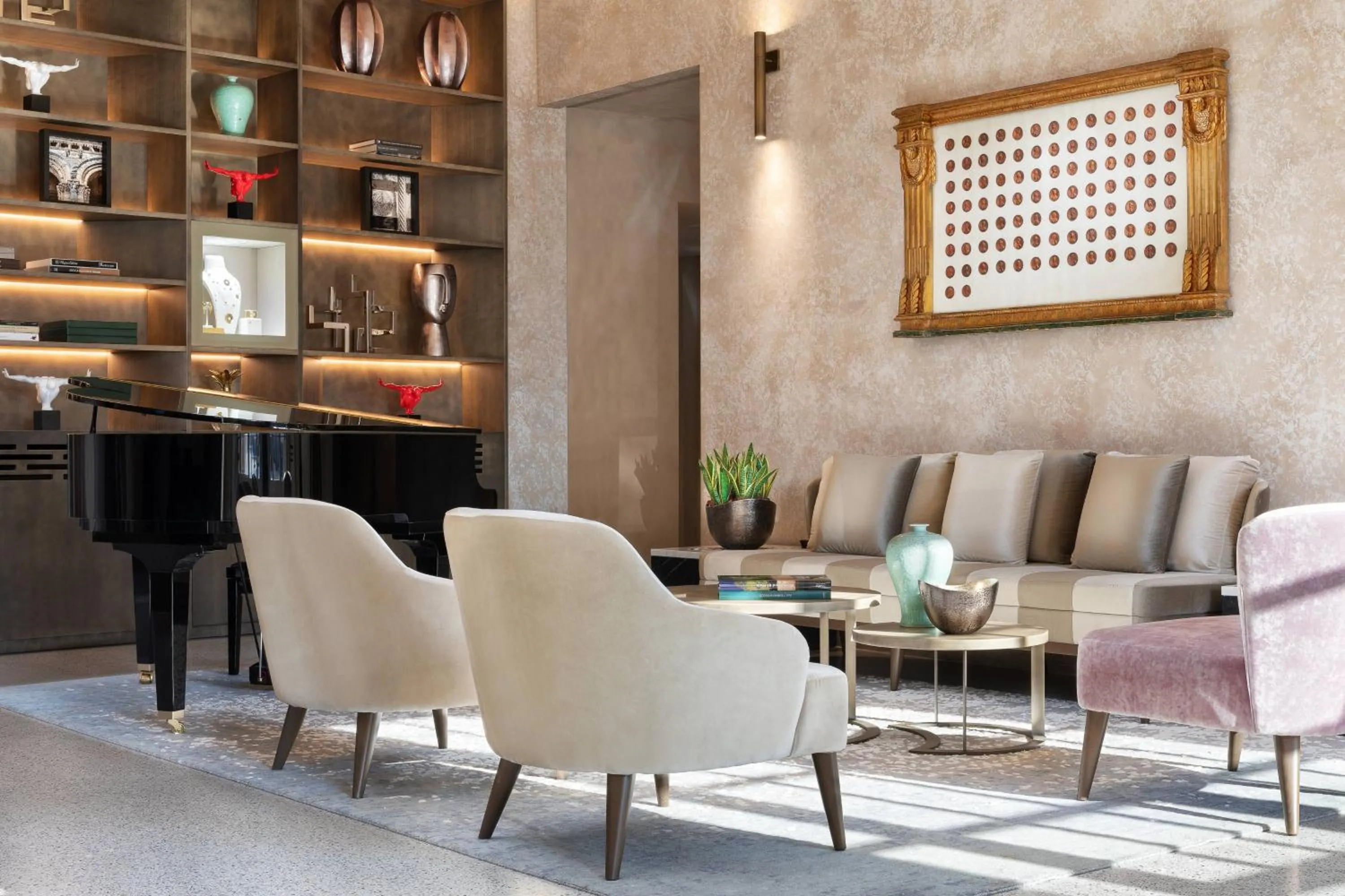 Lounge or bar in Grand Universe Lucca, Autograph Collection