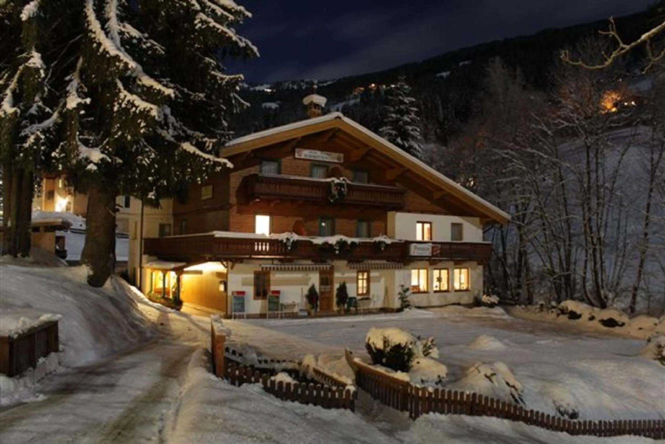 Facade/entrance in Schmittental Pension Self-Check-In