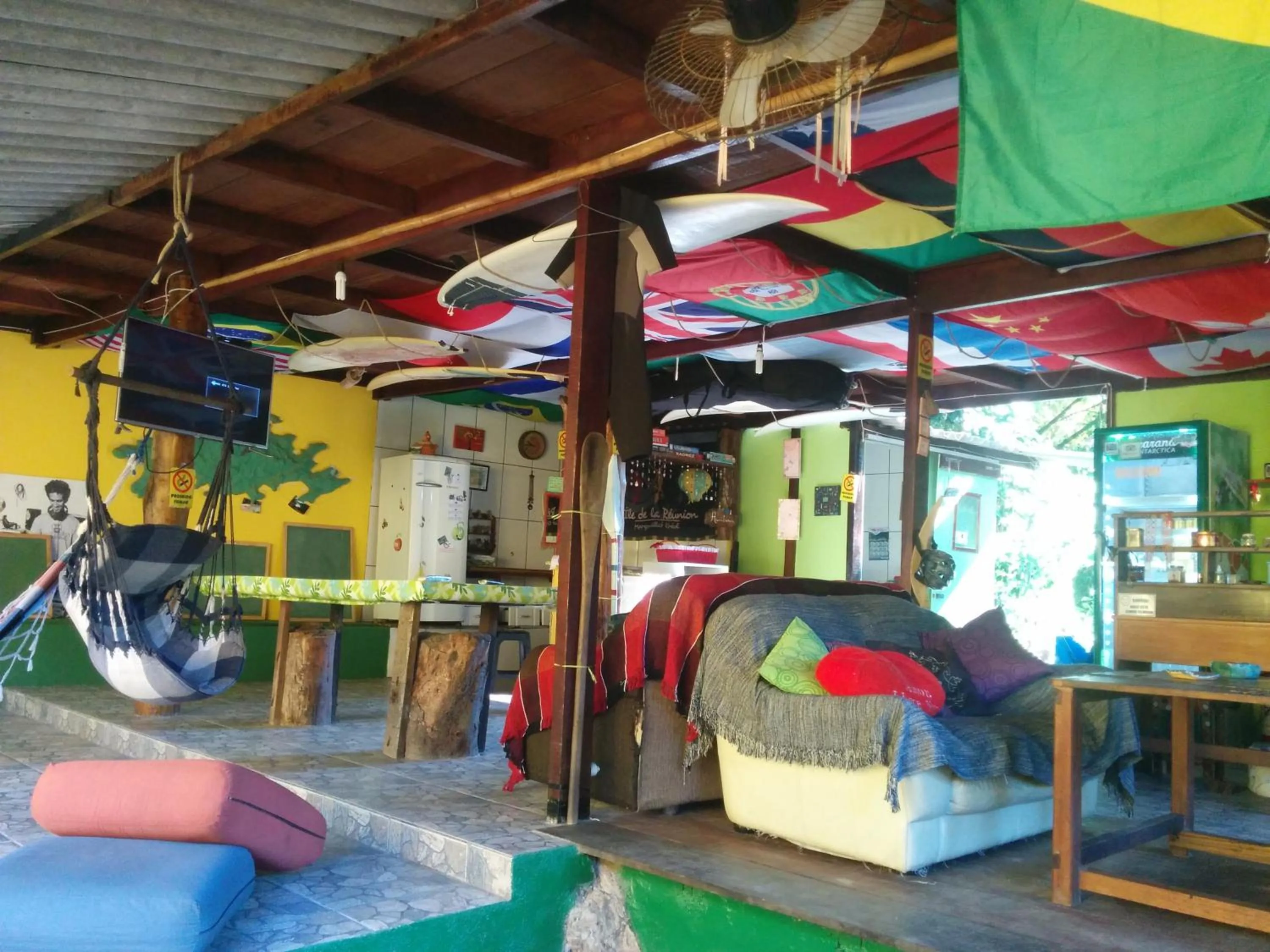 Facade/entrance in Bela Casa Quartos e Hostel Ilha Grande