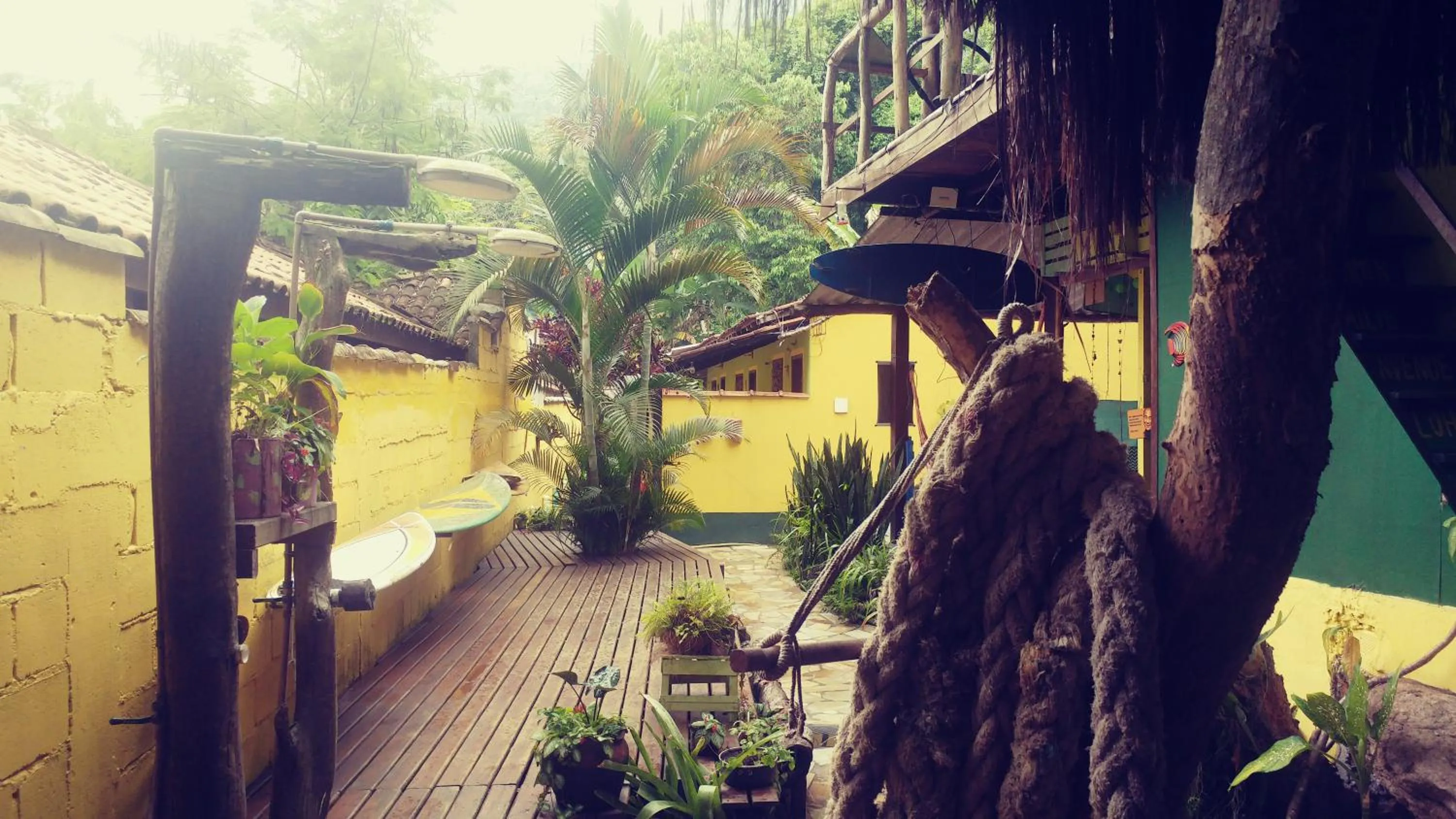 Patio in Bela Casa Quartos e Hostel Ilha Grande