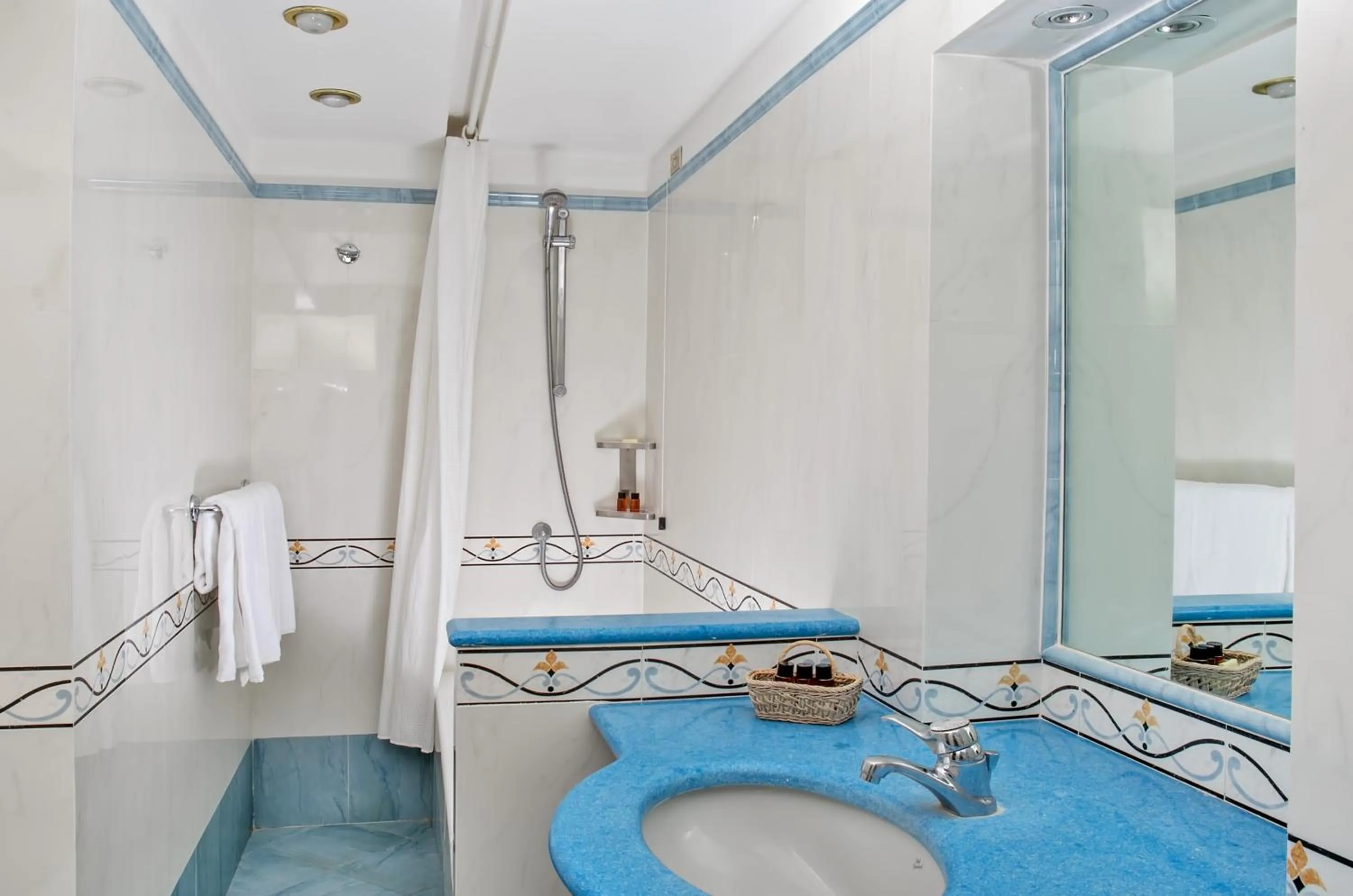 Bathroom in Hotel Bellavista