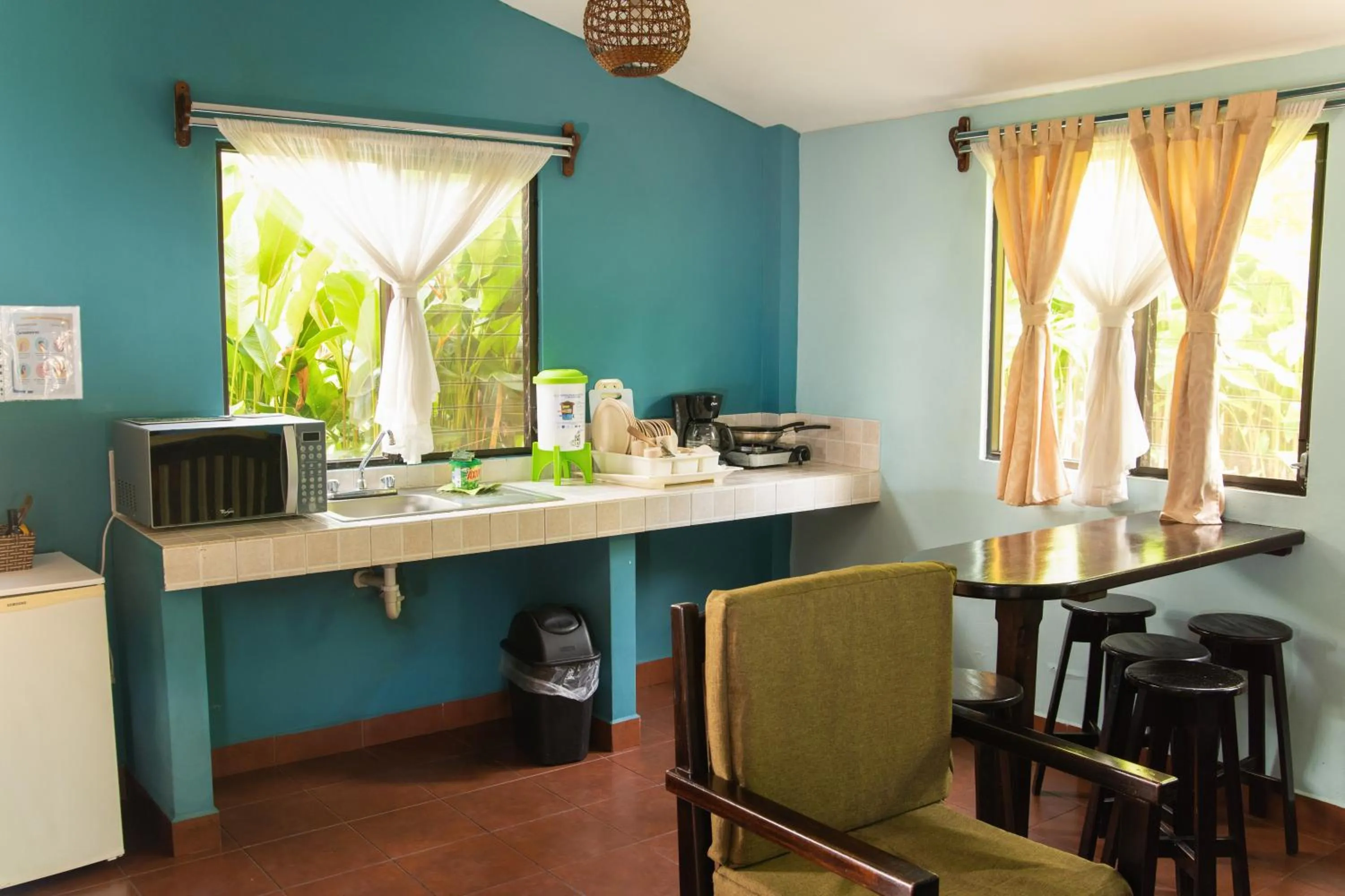 Coffee/tea facilities in Hotel y Bungalows El Jardín