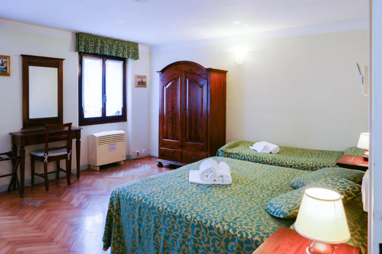 Bedroom, Bed in Corte Canal Venice