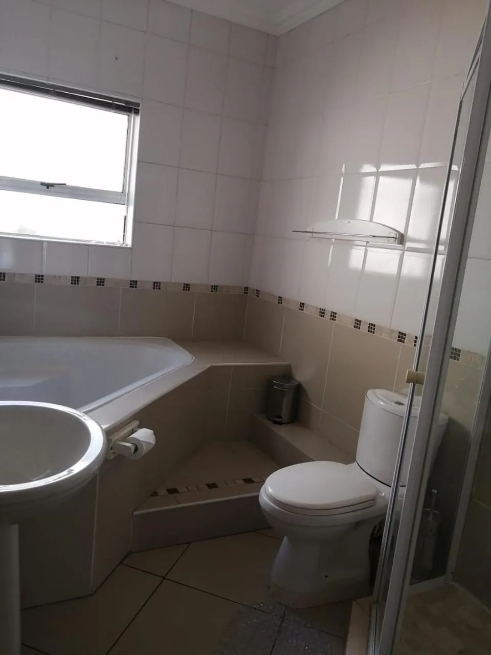 Bathroom in Palm View Guest House