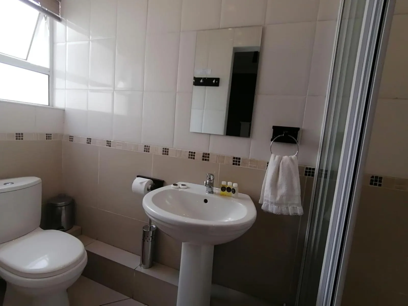 Bathroom in Palm View Guest House