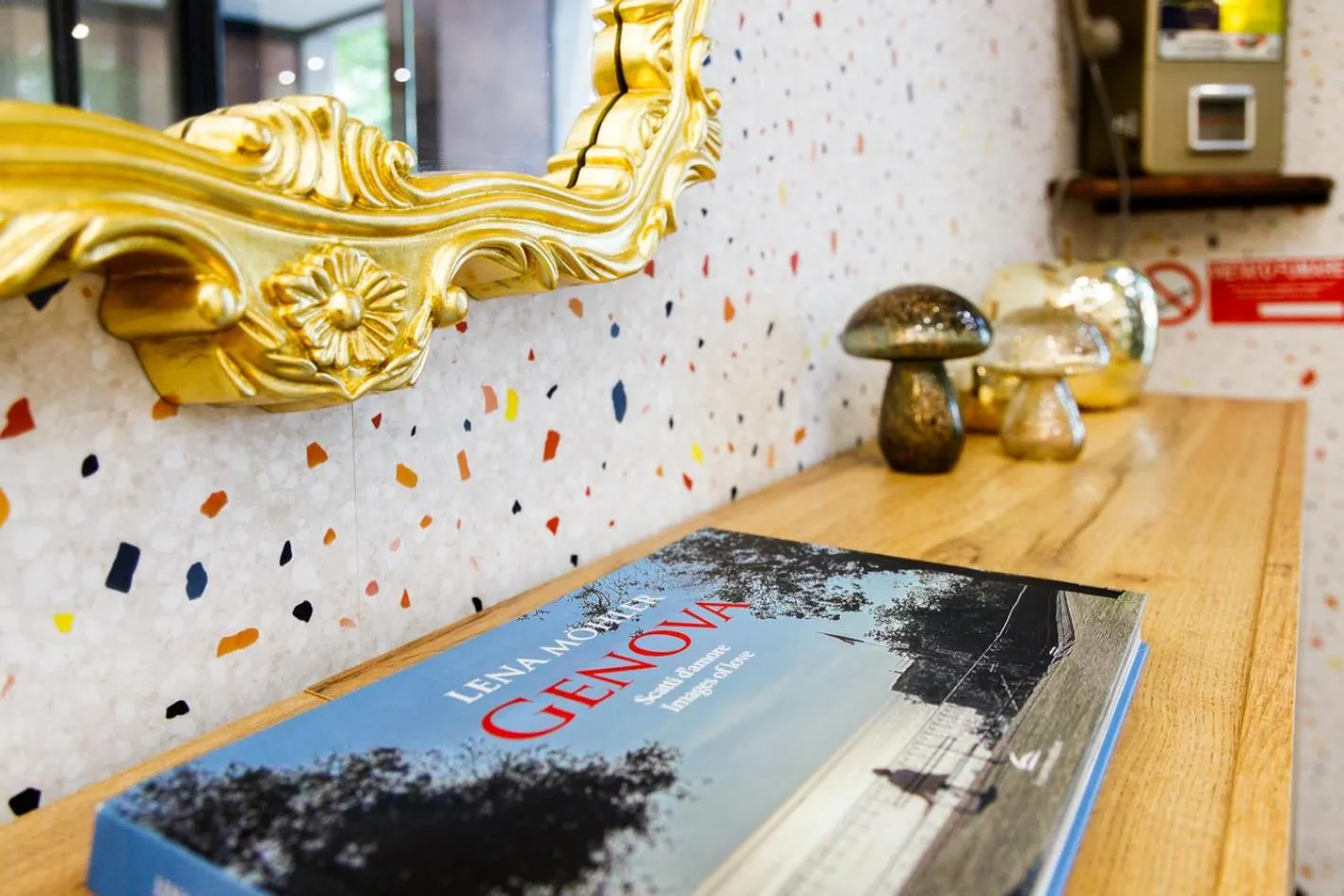 Decorative detail in Hotel La Superba