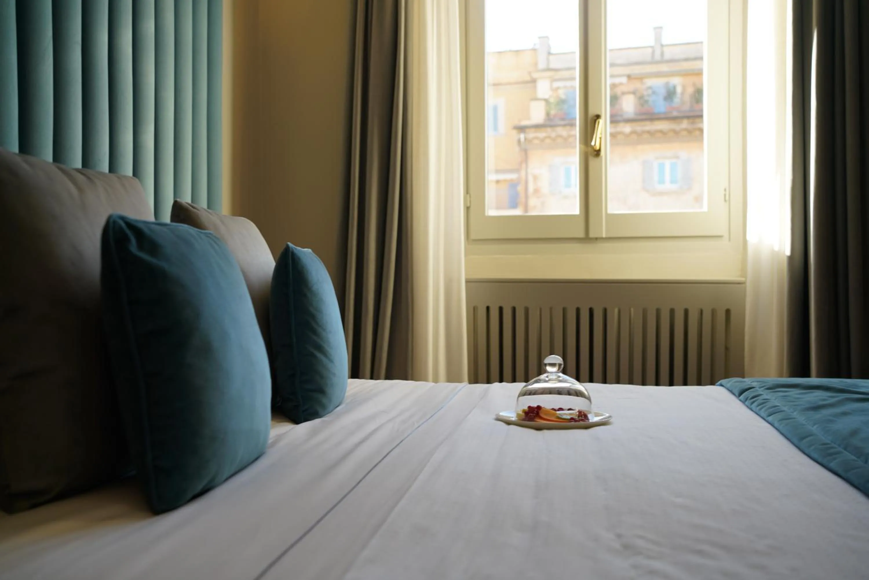 Bedroom, Bed in Antico Albergo del Sole al Pantheon