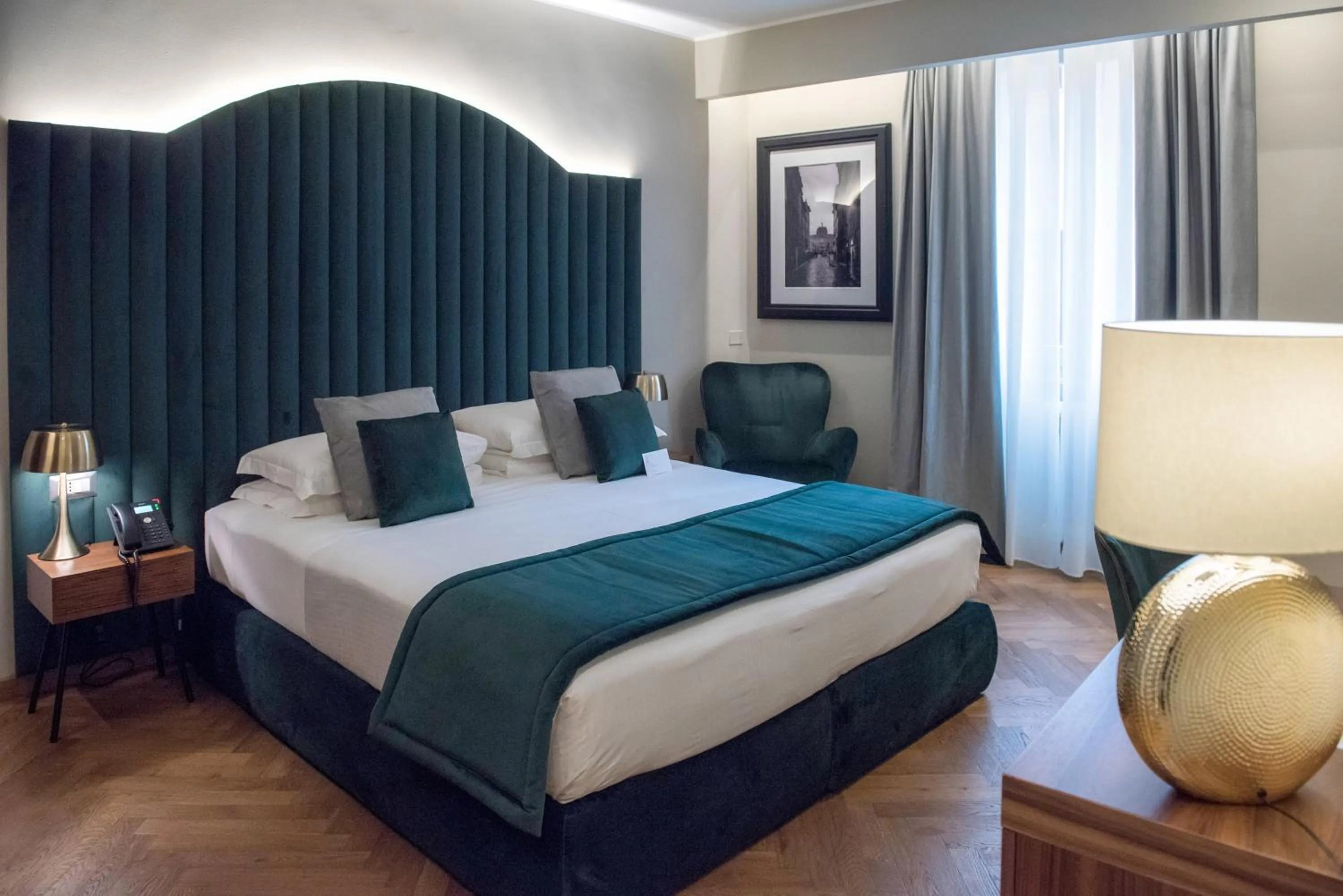 Bedroom, Bed in Antico Albergo del Sole al Pantheon