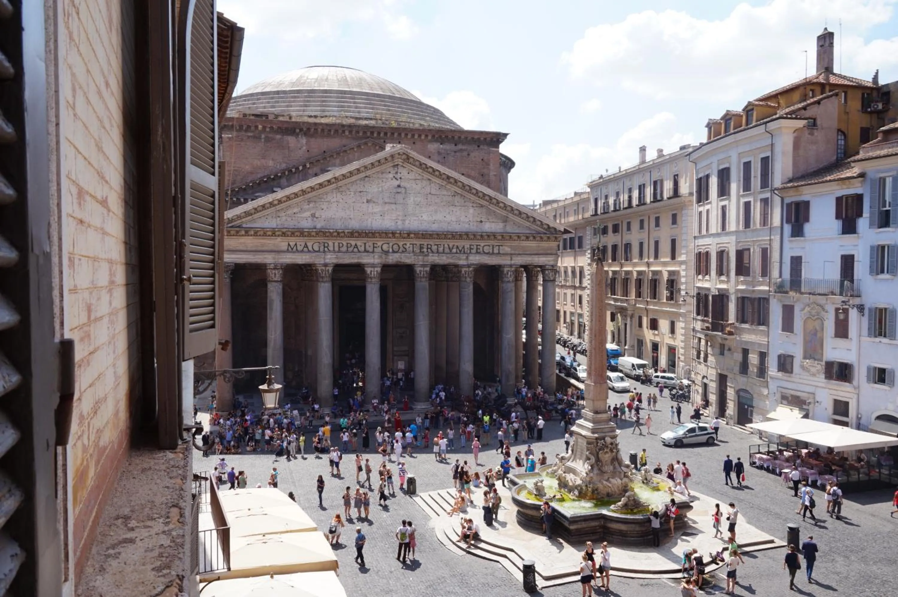 Day in Antico Albergo del Sole al Pantheon