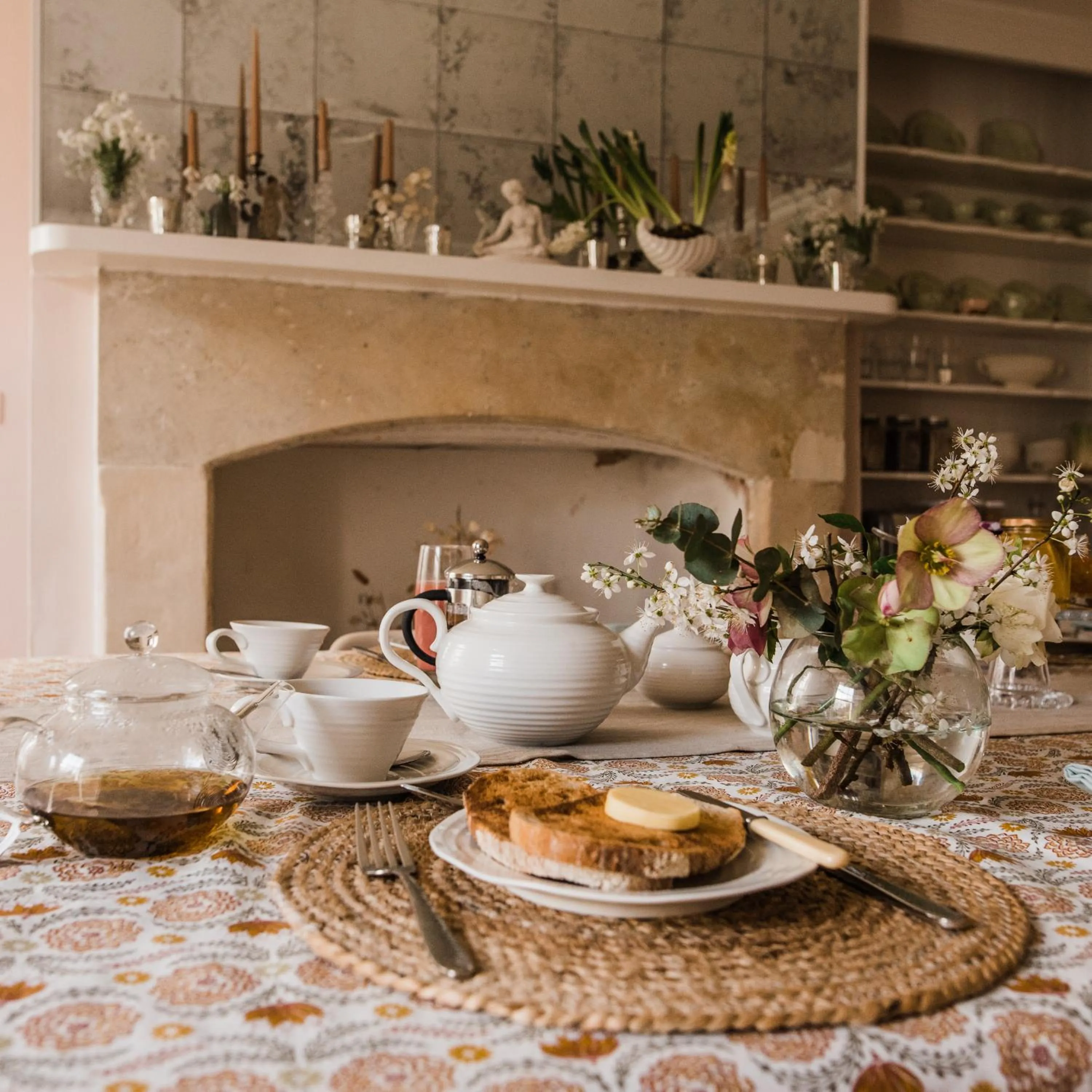 Breakfast in The Naight House