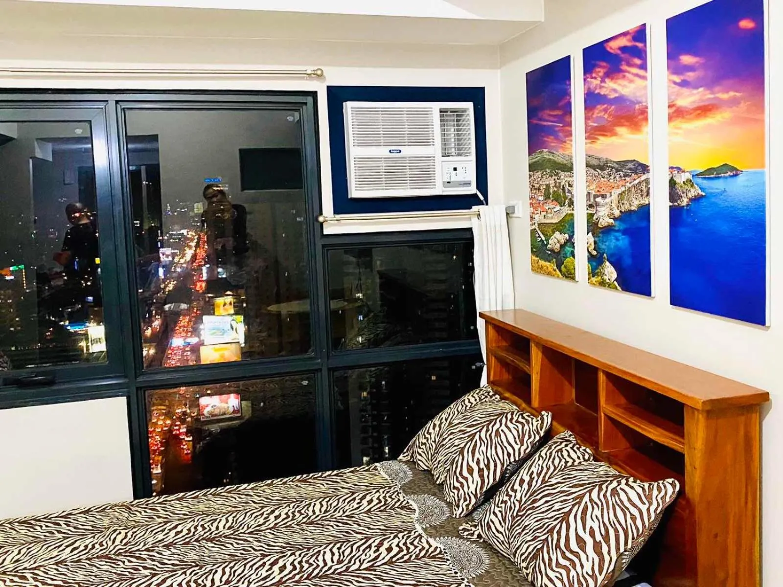 Bedroom, Bed in The Sentinel Residences