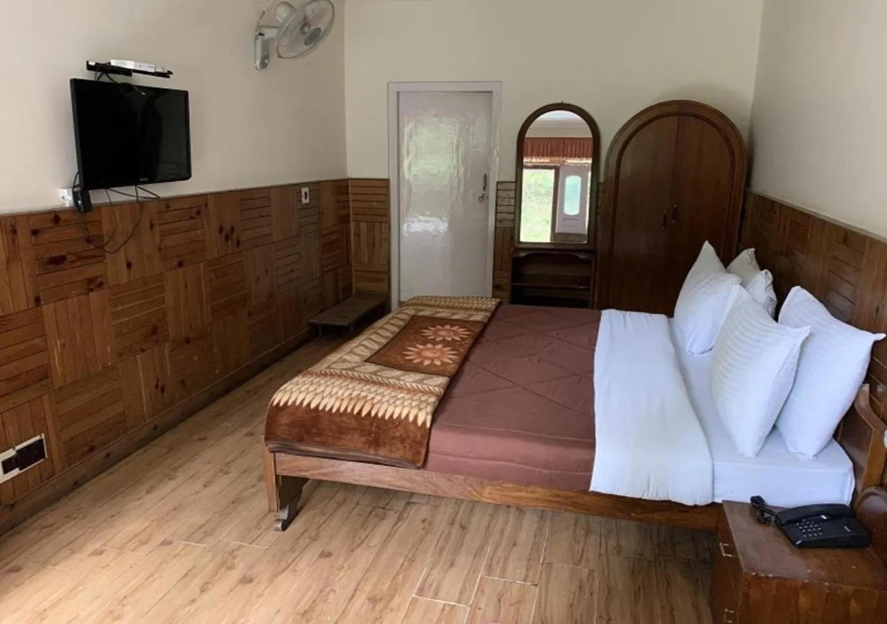 Bed in Hotel Aroma Nainital In house parking
