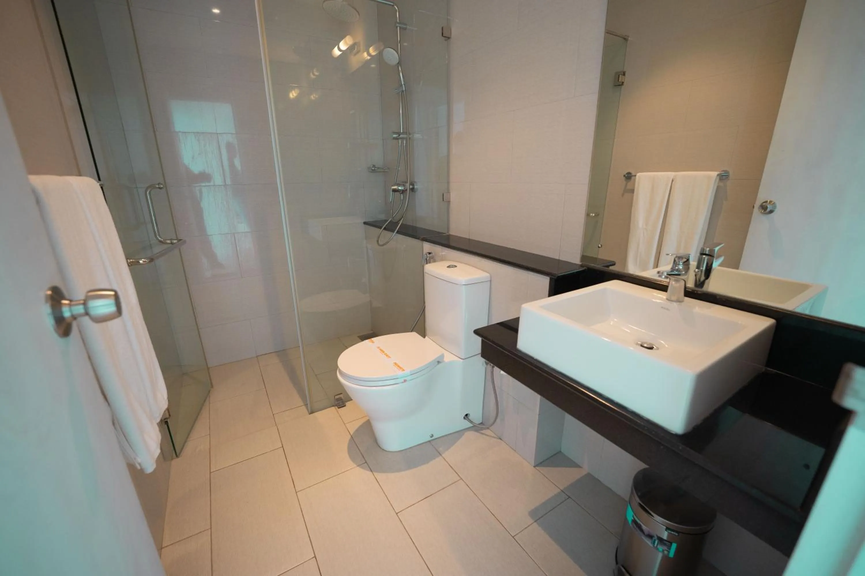 Bathroom in Oceanfront Galle by ICC