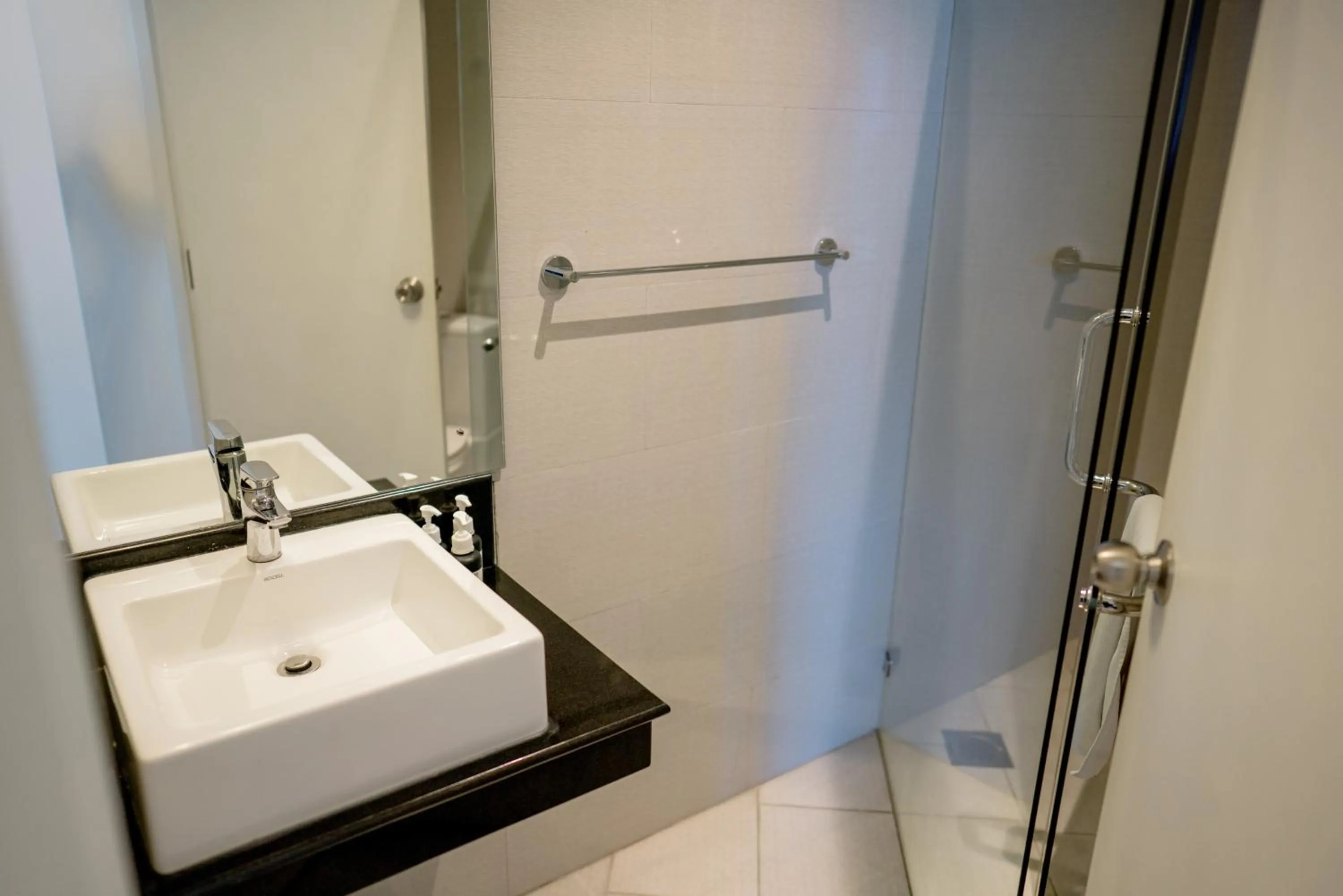 Bathroom in Oceanfront Galle by ICC